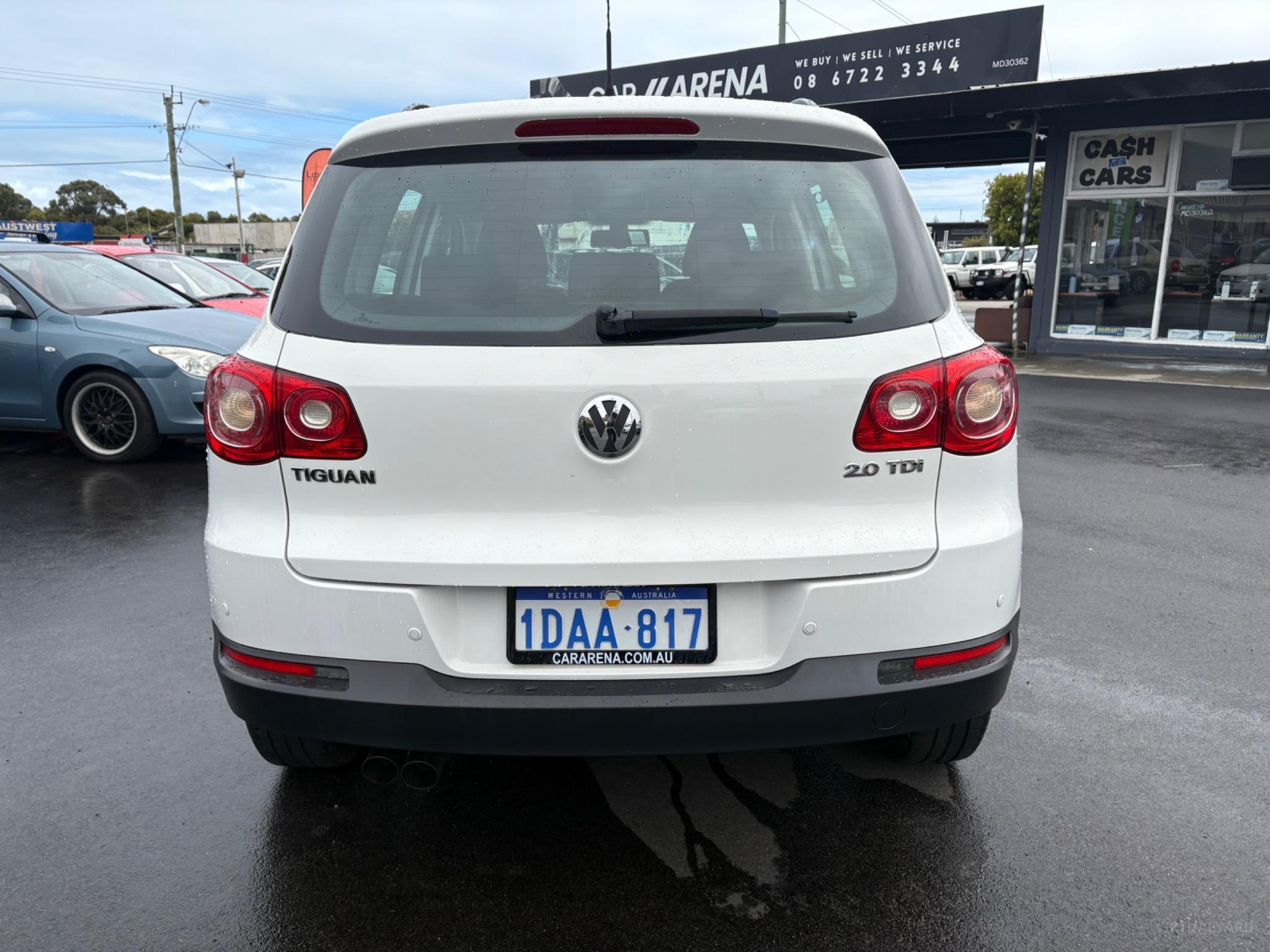 VOLKSWAGEN TIGUAN