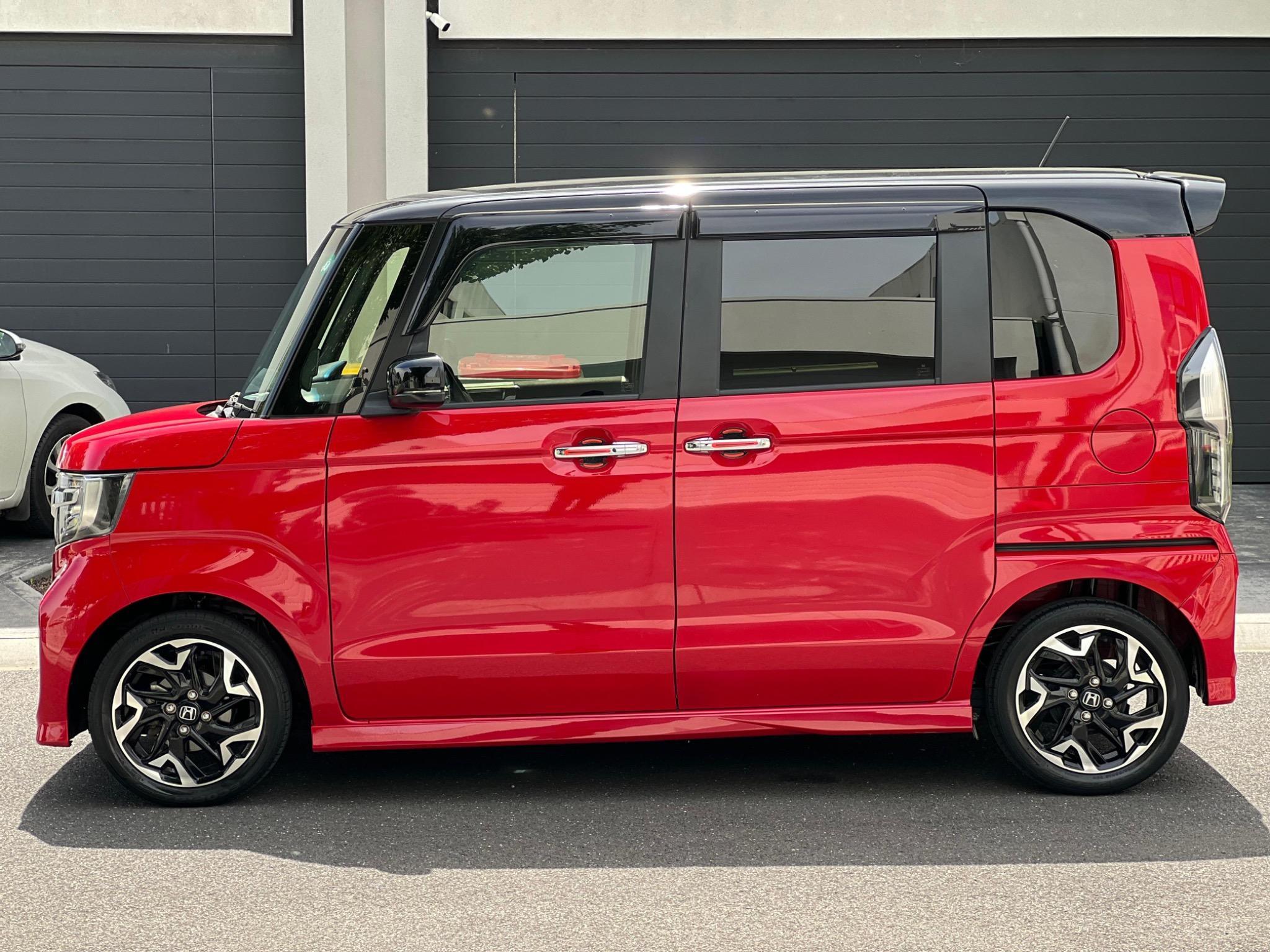 HONDA N-BOX
