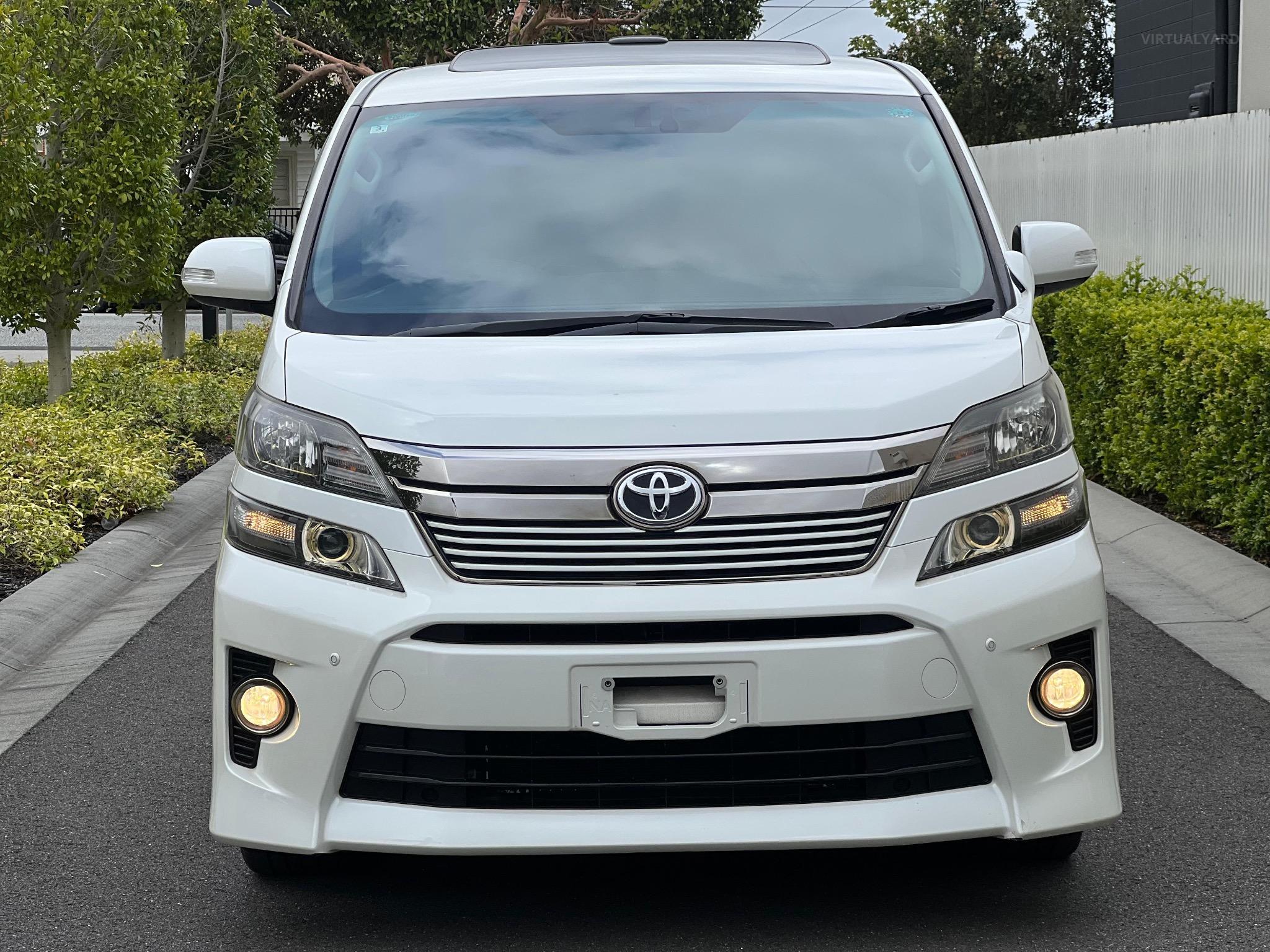 TOYOTA VELLFIRE