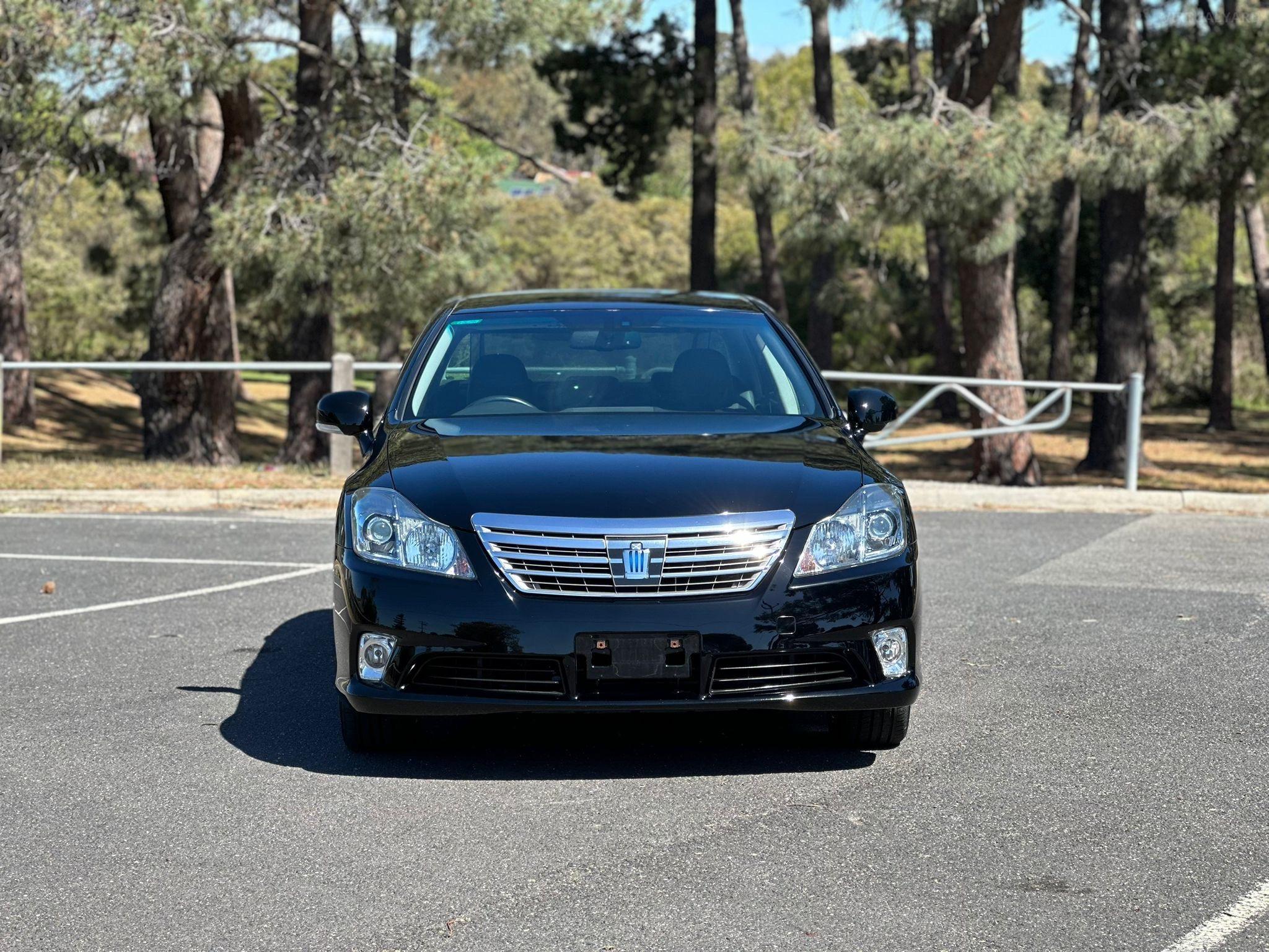 TOYOTA CROWN HYBRID