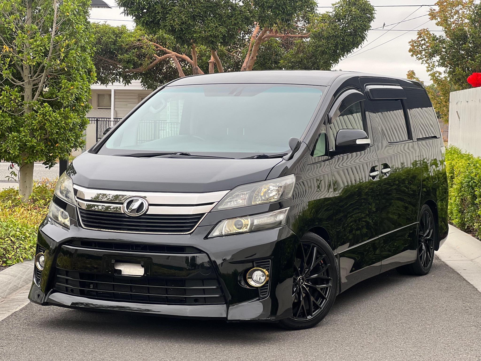 TOYOTA VELLFIRE