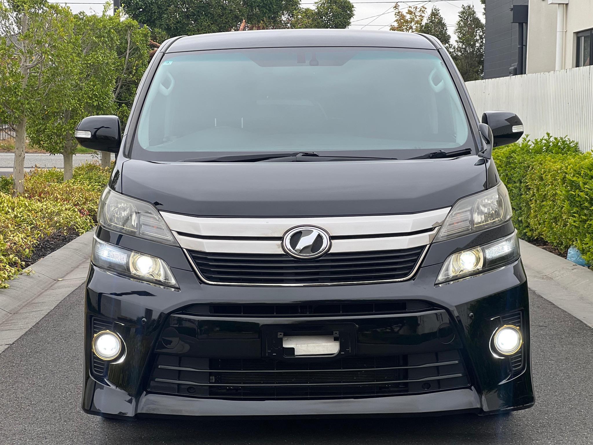 TOYOTA VELLFIRE