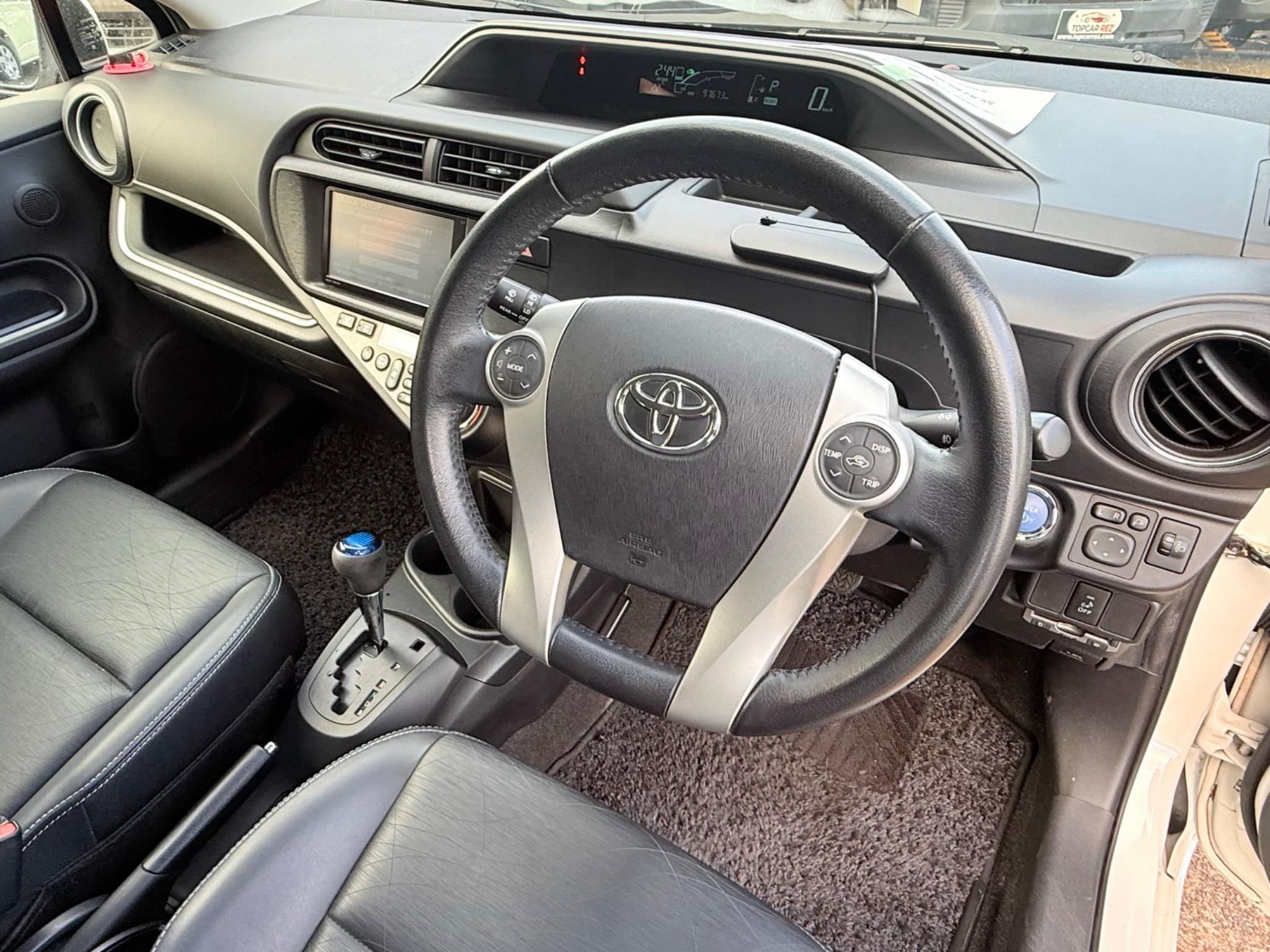 TOYOTA PRIUS-C