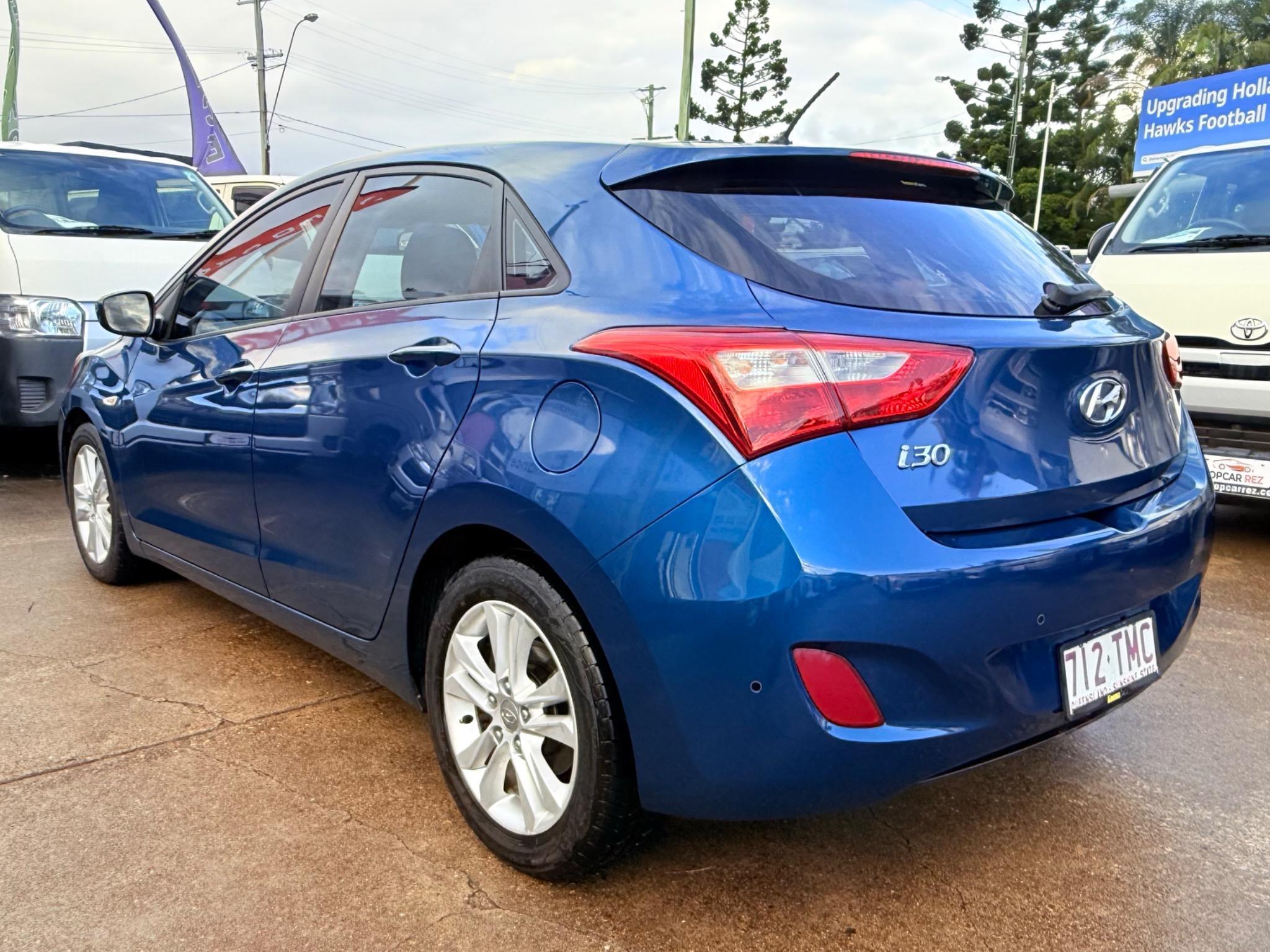 HYUNDAI i30