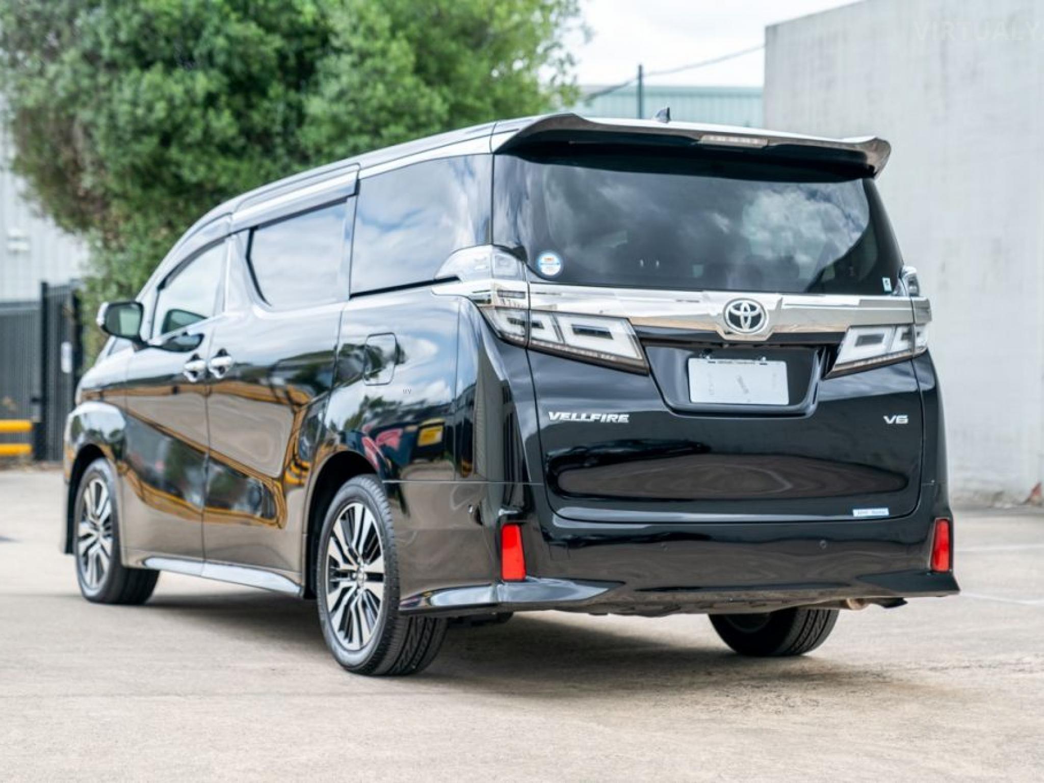 TOYOTA VELLFIRE