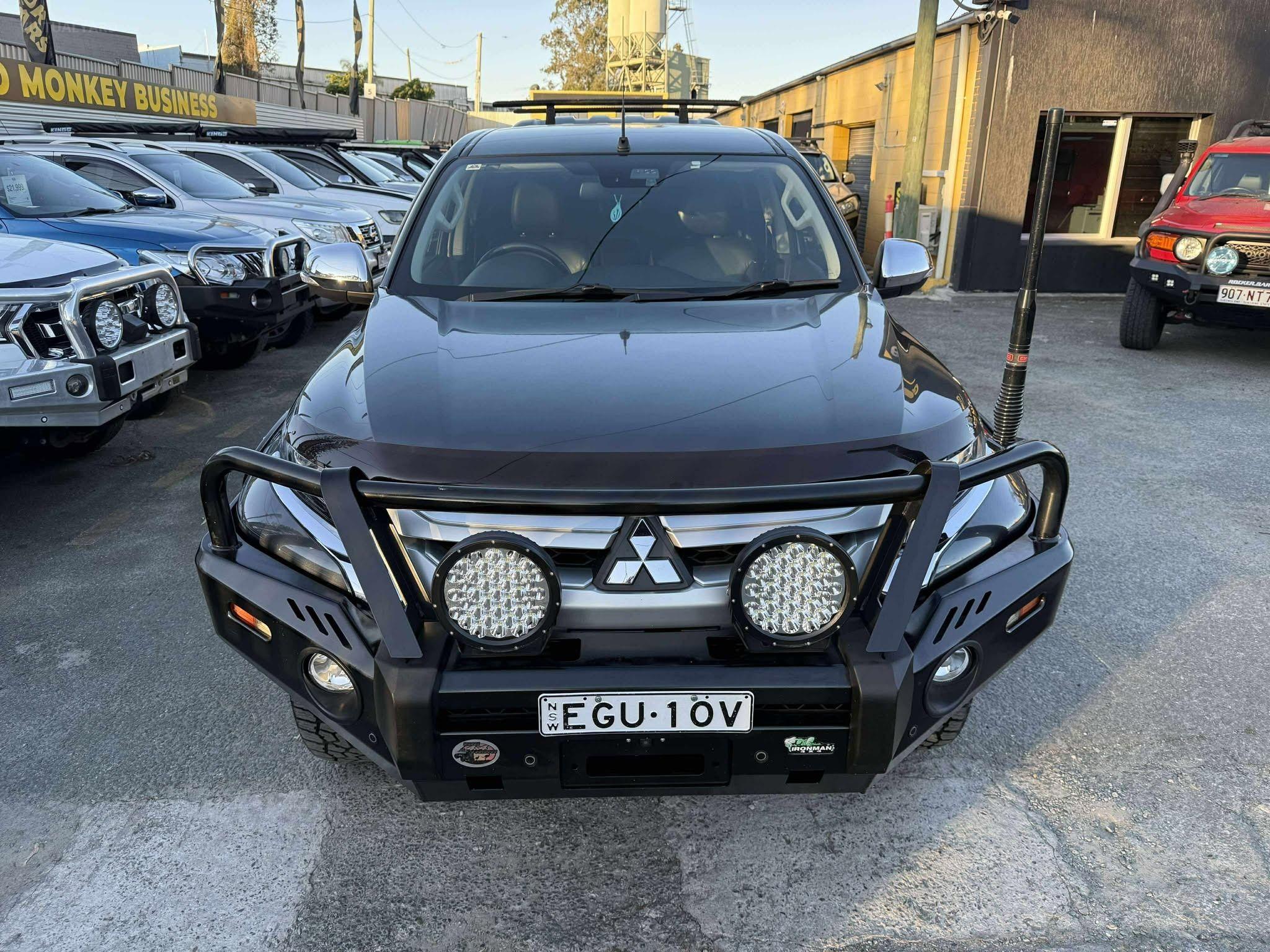 MITSUBISHI TRITON