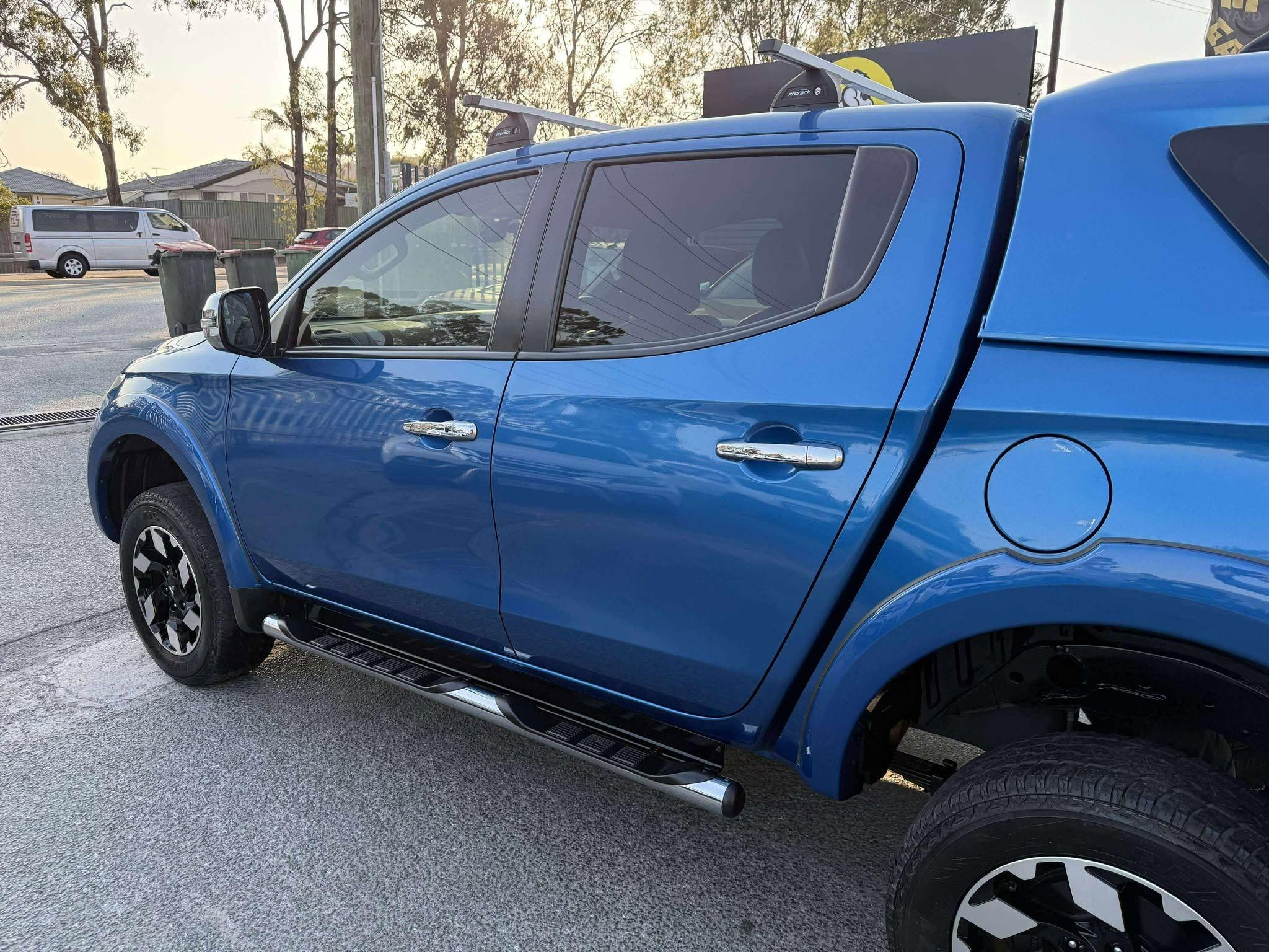 MITSUBISHI TRITON