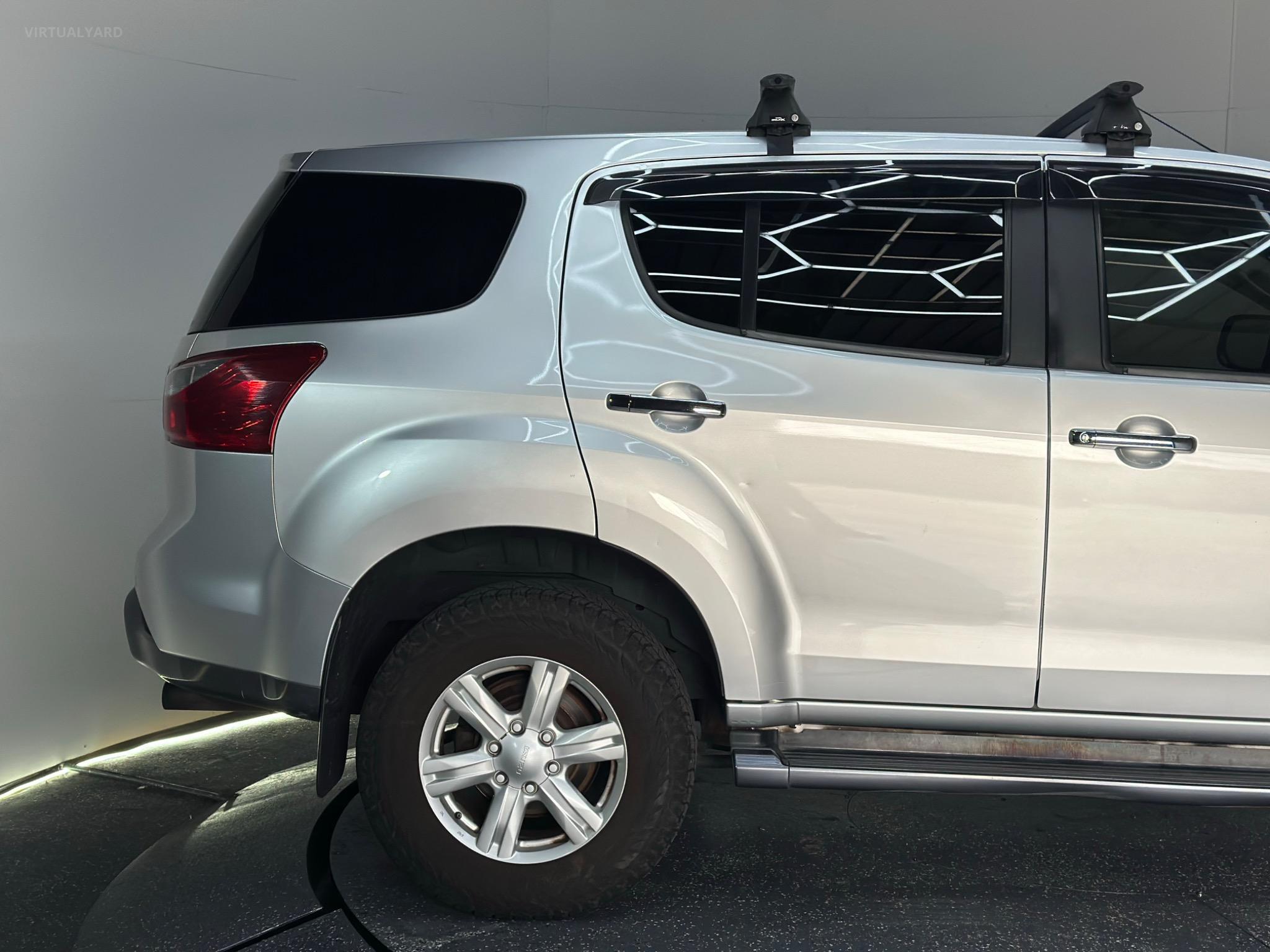 Isuzu MU-X