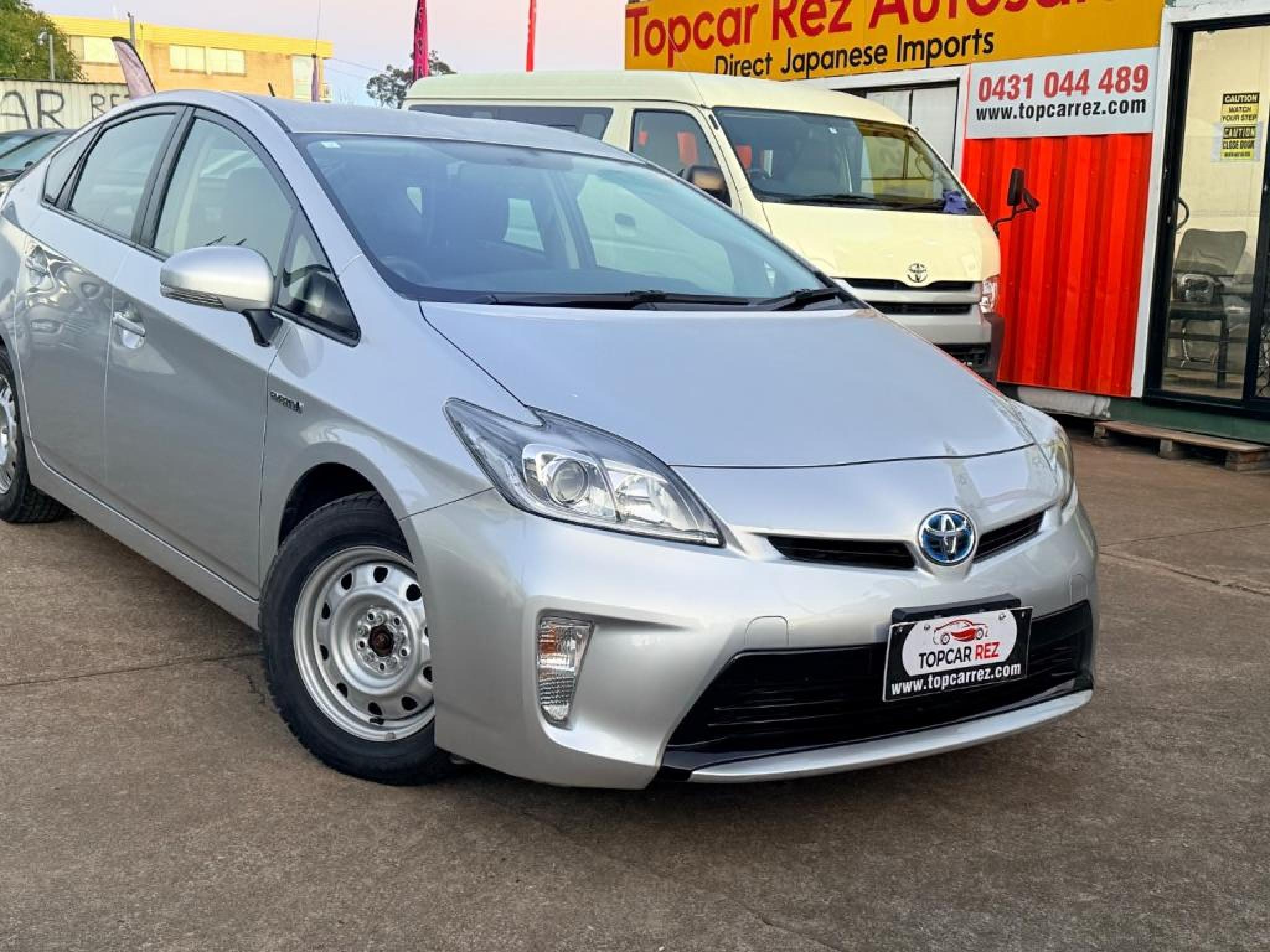 TOYOTA PRIUS