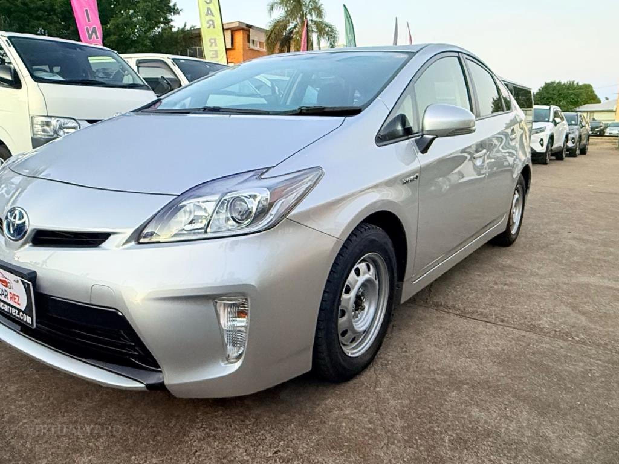 TOYOTA PRIUS