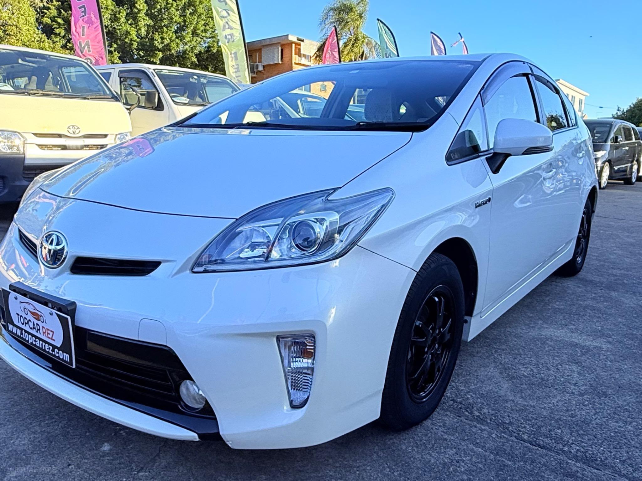 TOYOTA PRIUS