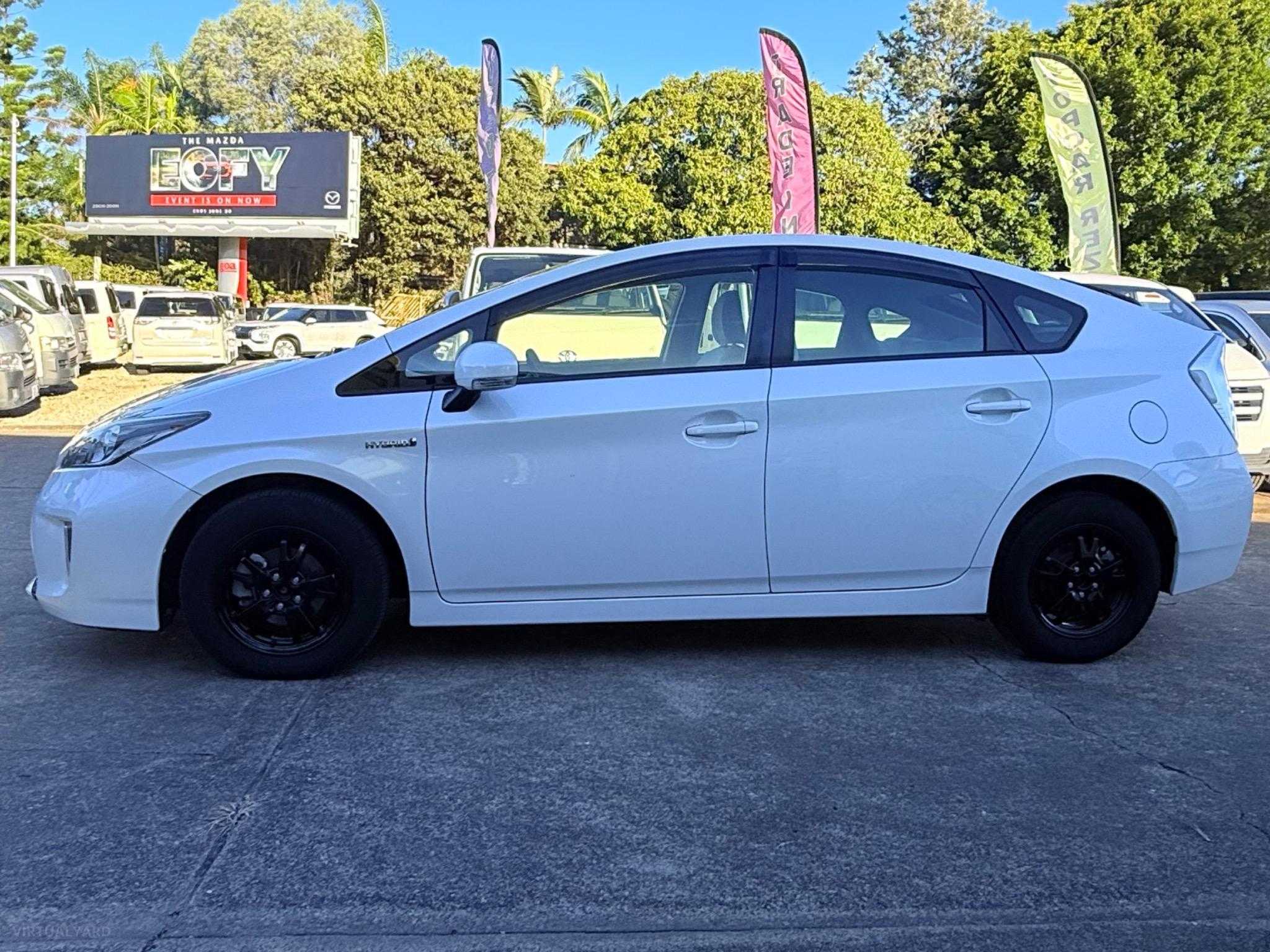 TOYOTA PRIUS