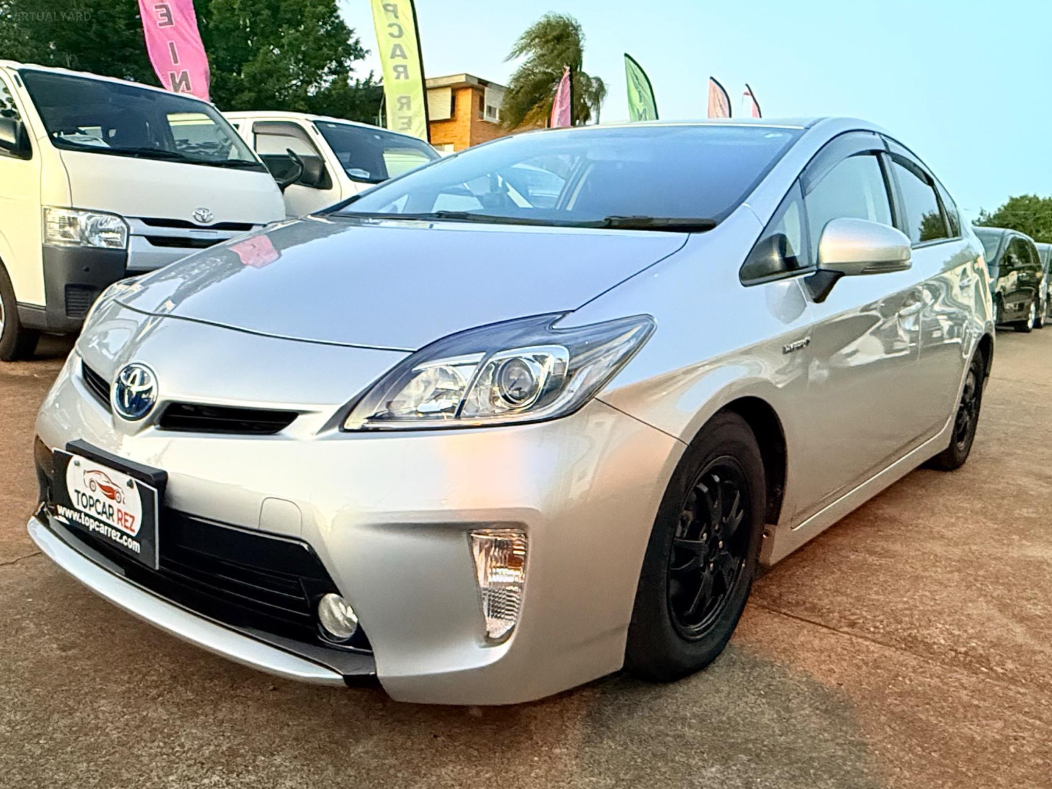 TOYOTA PRIUS