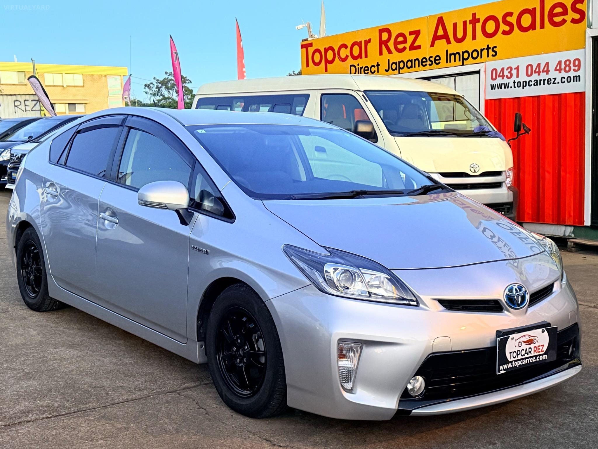 TOYOTA PRIUS