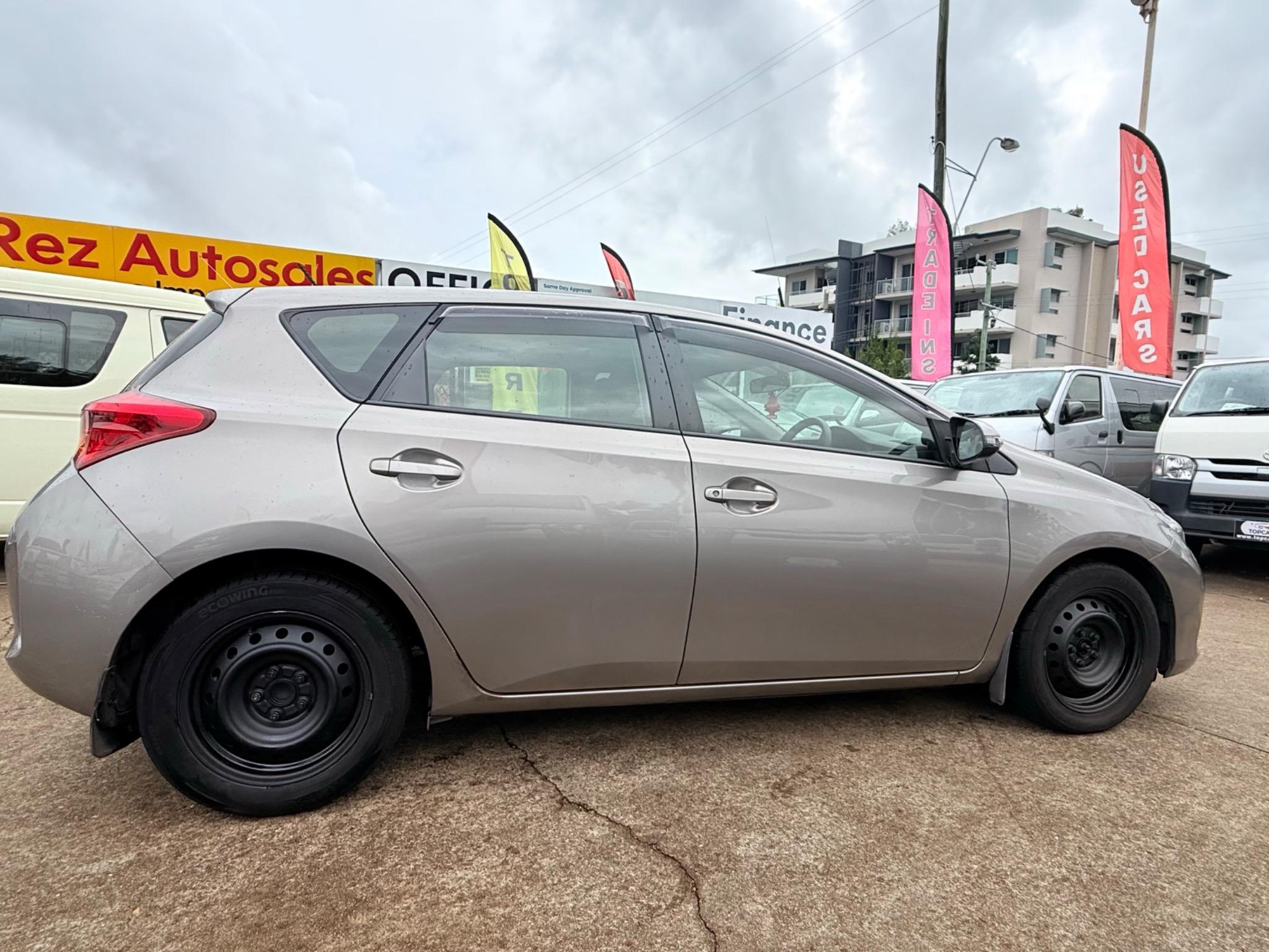 TOYOTA COROLLA