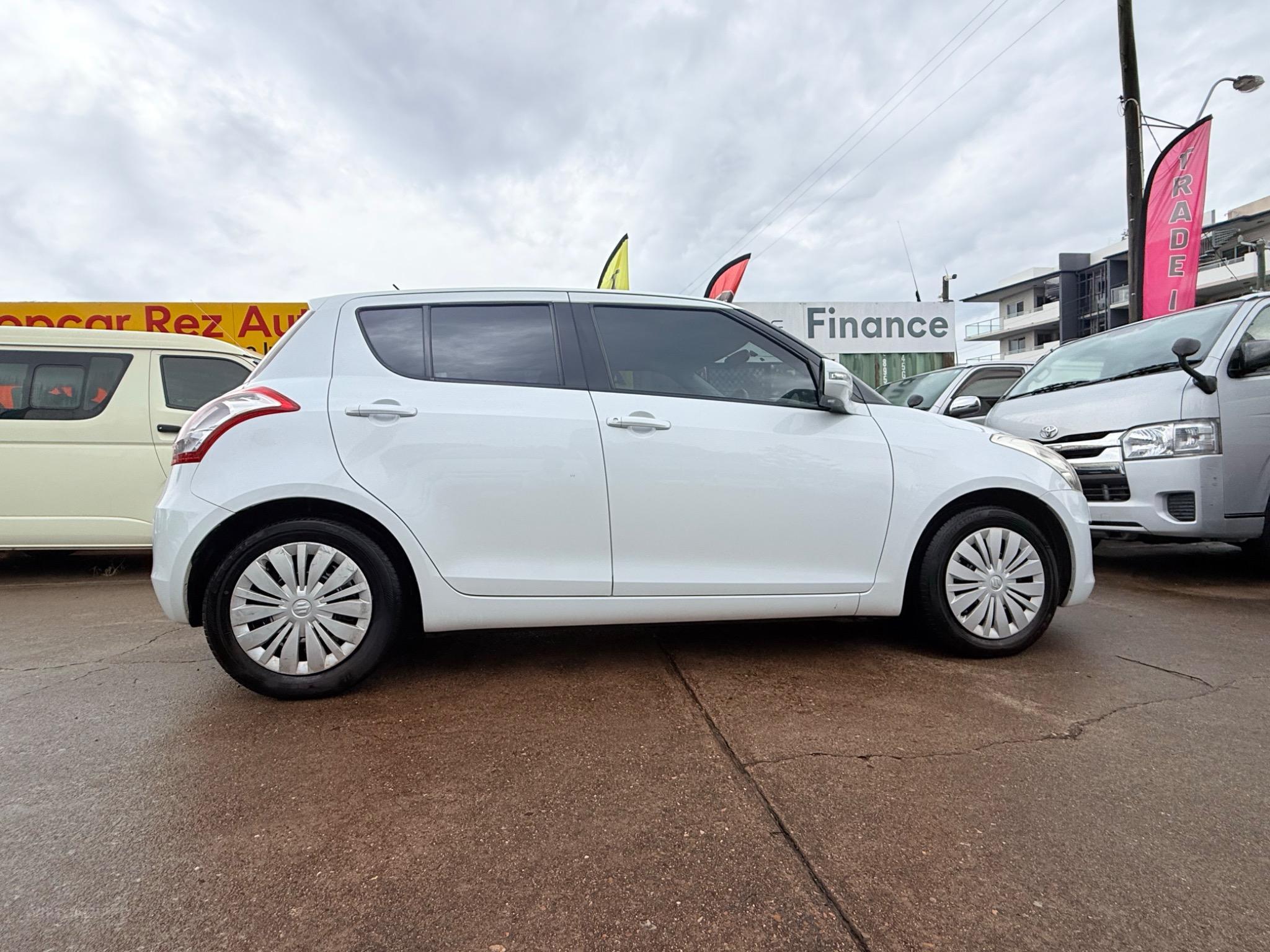 SUZUKI SWIFT