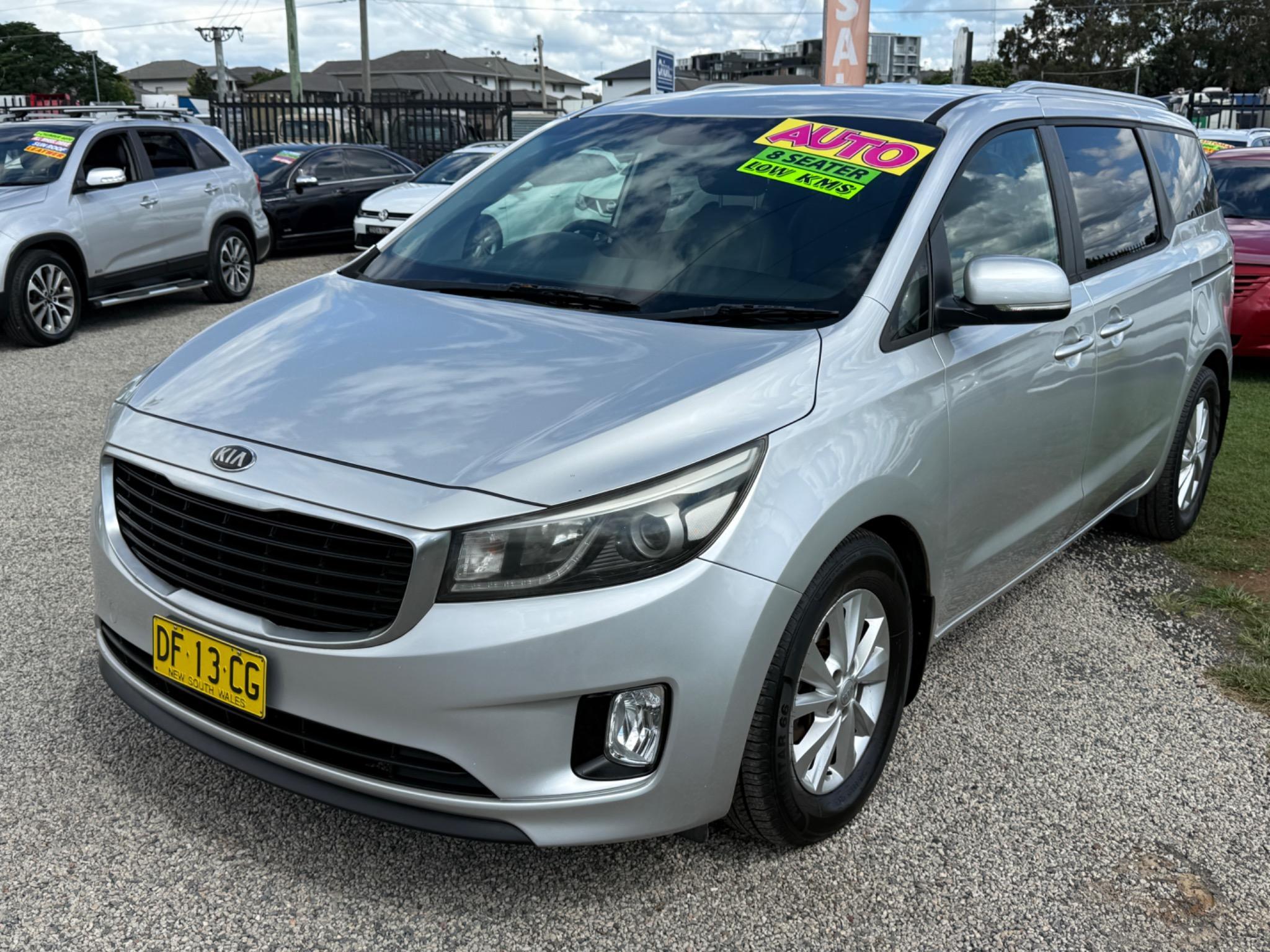 KIA CARNIVAL