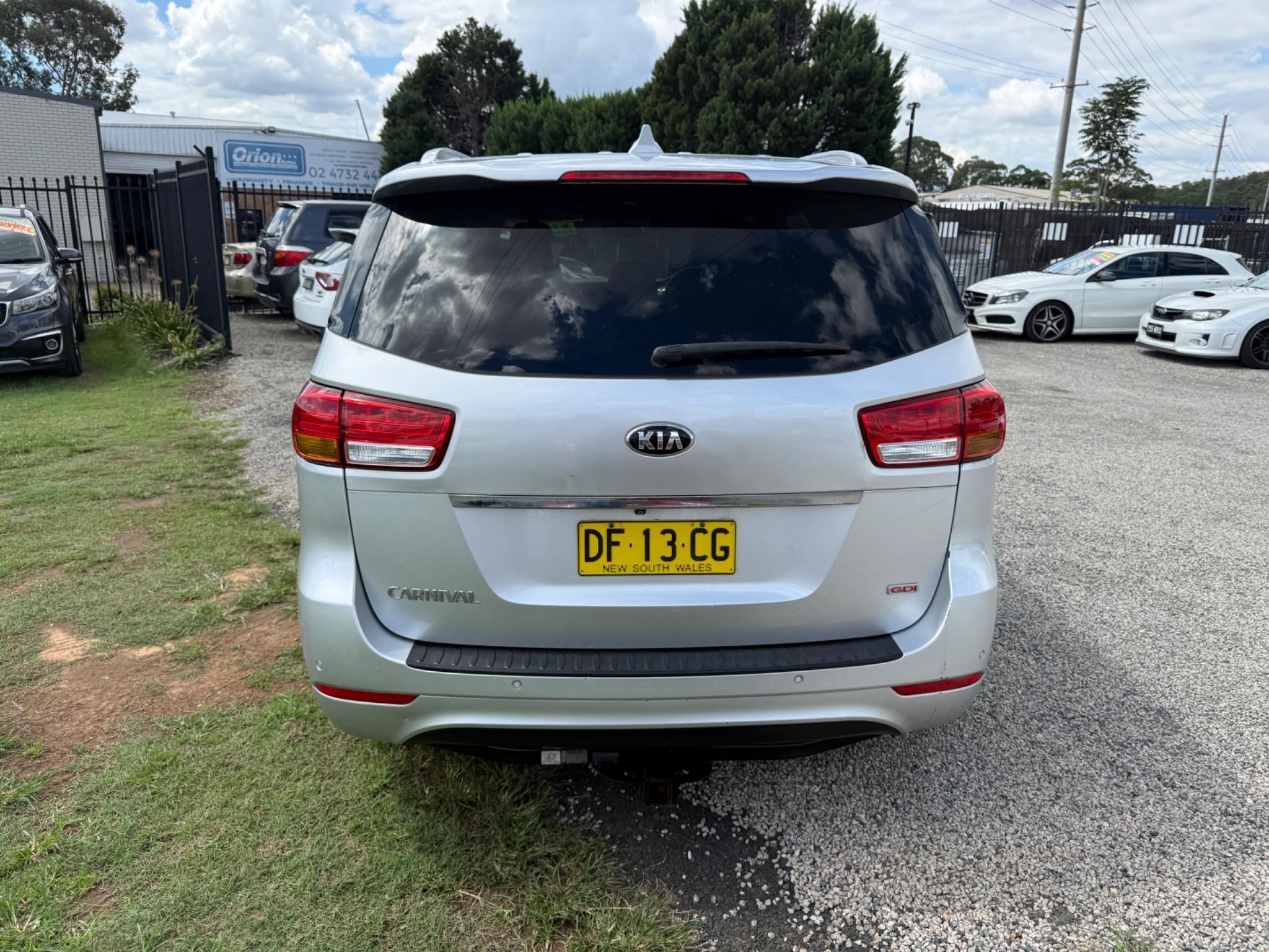 KIA CARNIVAL