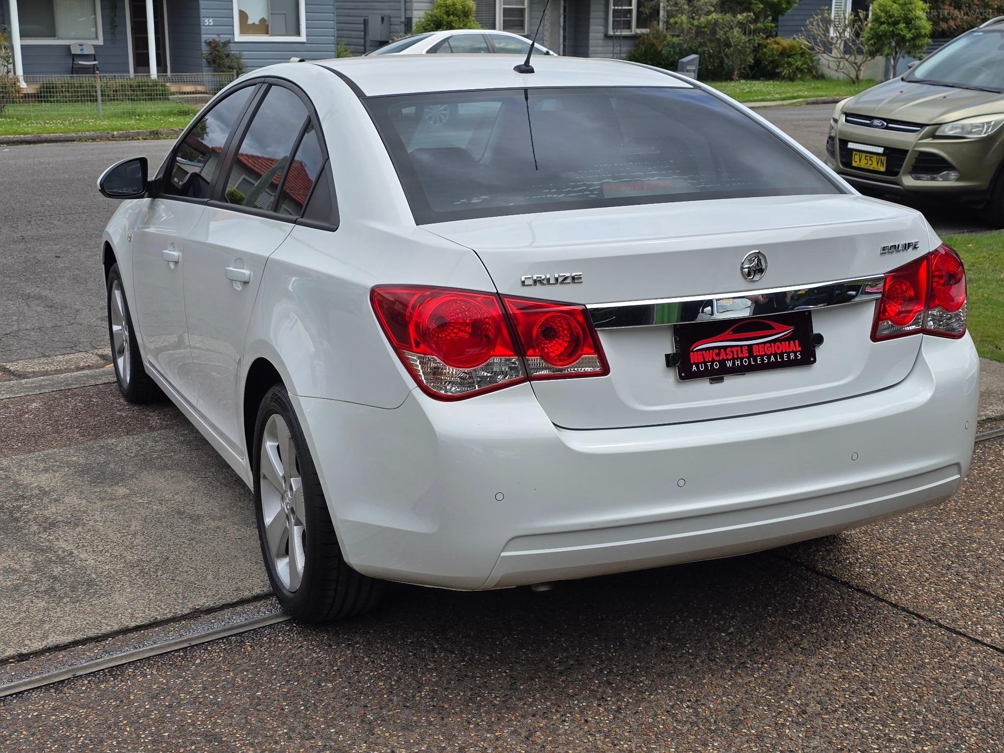 HOLDEN CRUZE