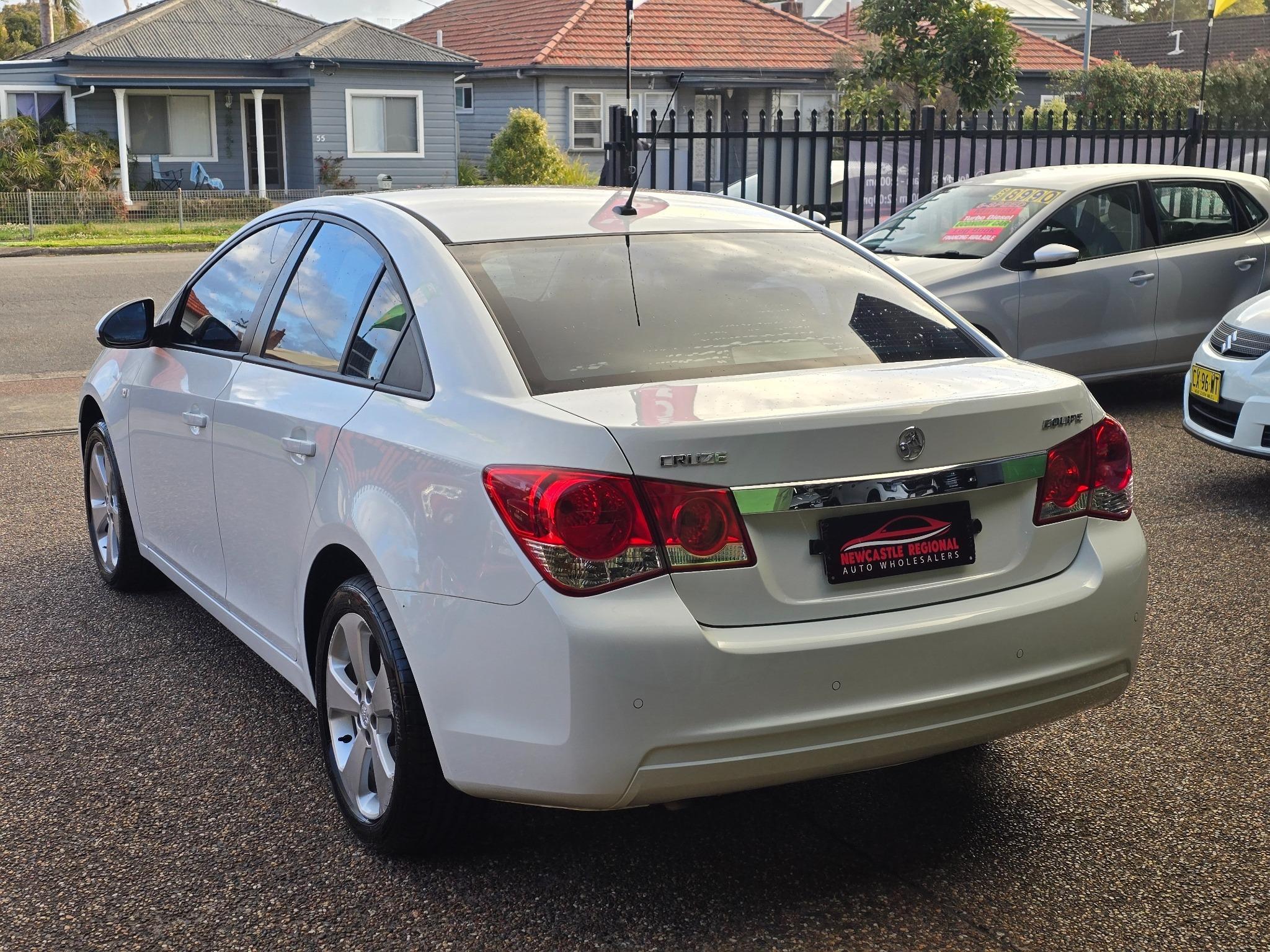 HOLDEN CRUZE
