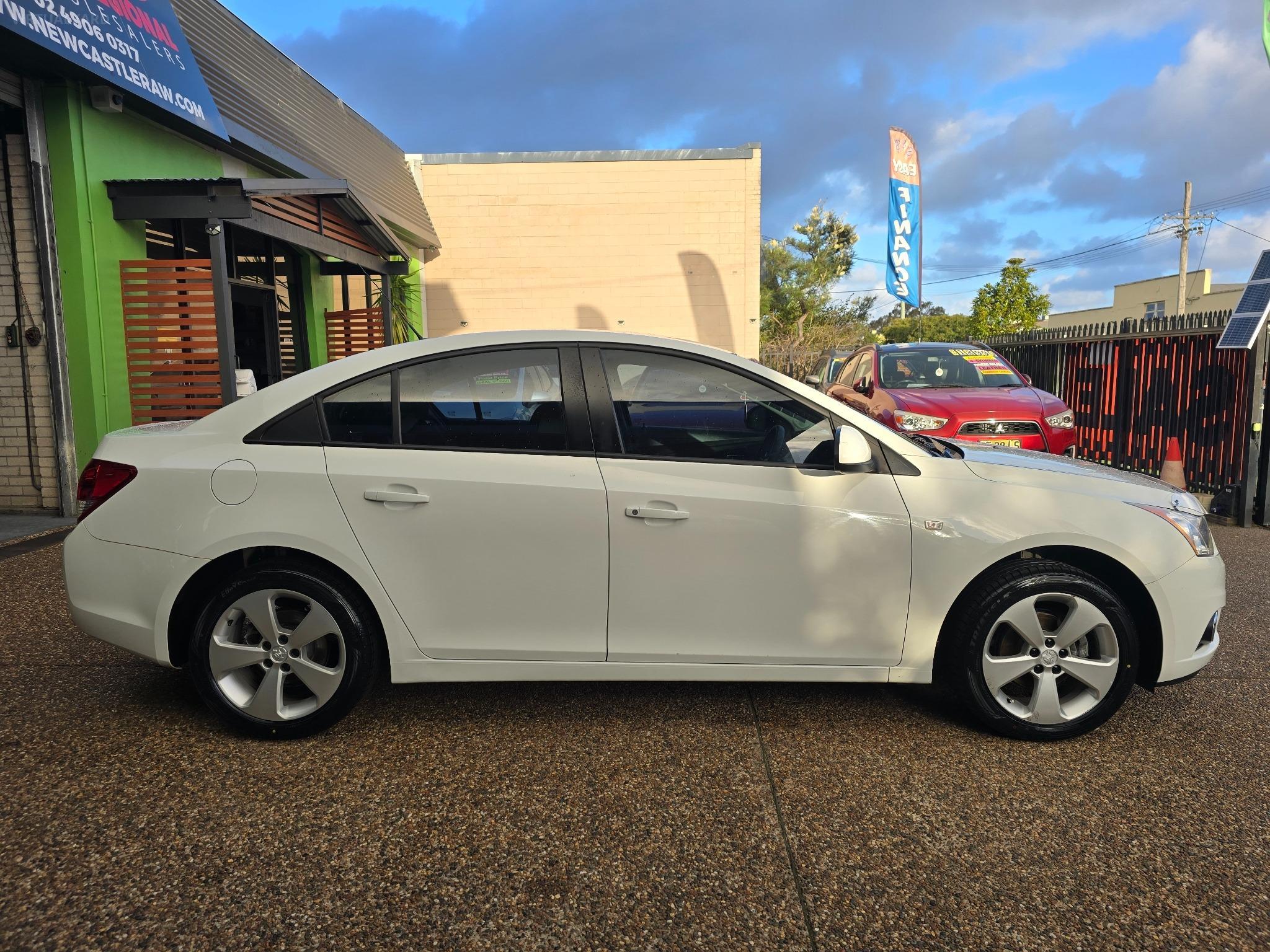 HOLDEN CRUZE