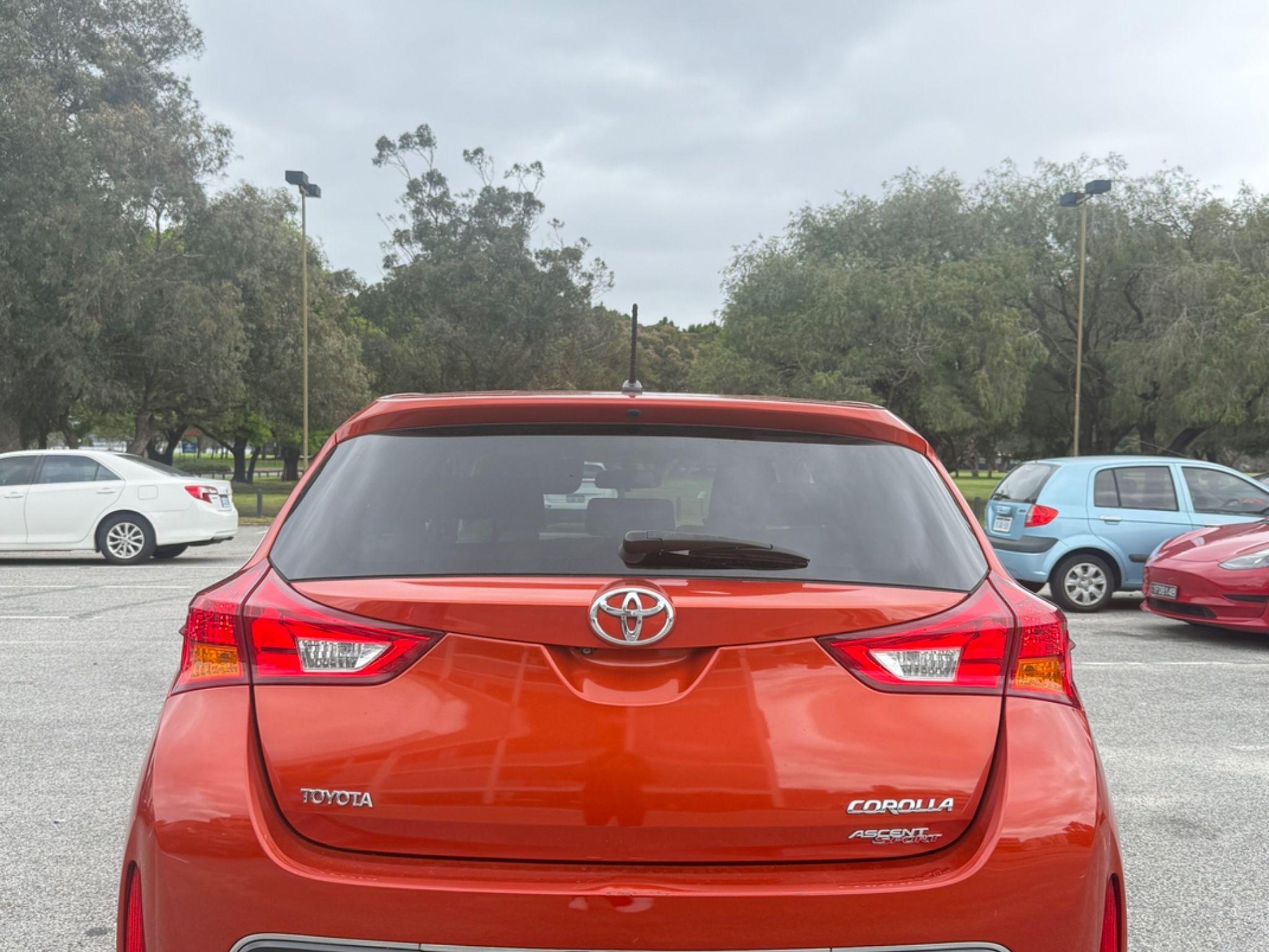 TOYOTA COROLLA