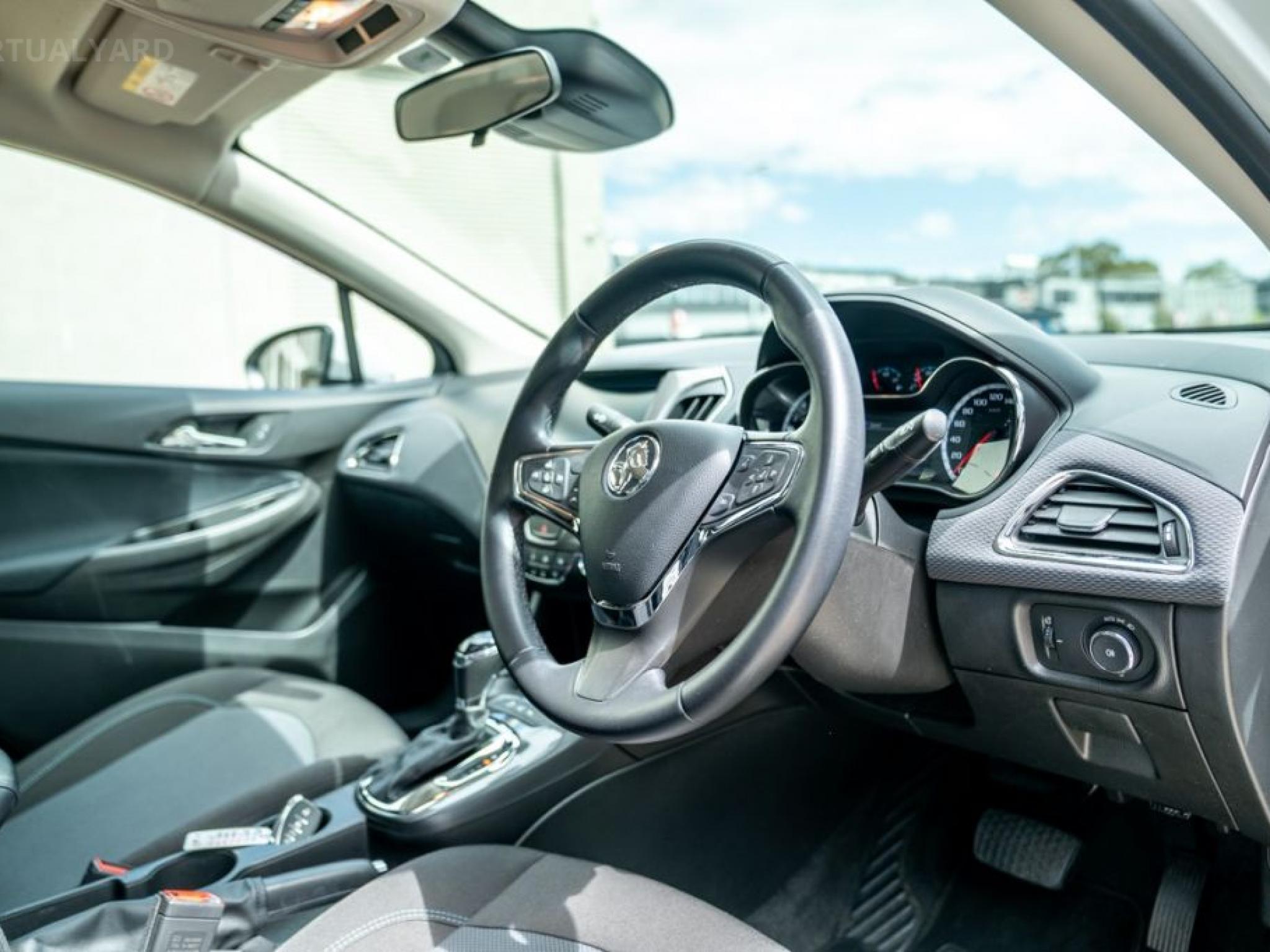 HOLDEN ASTRA