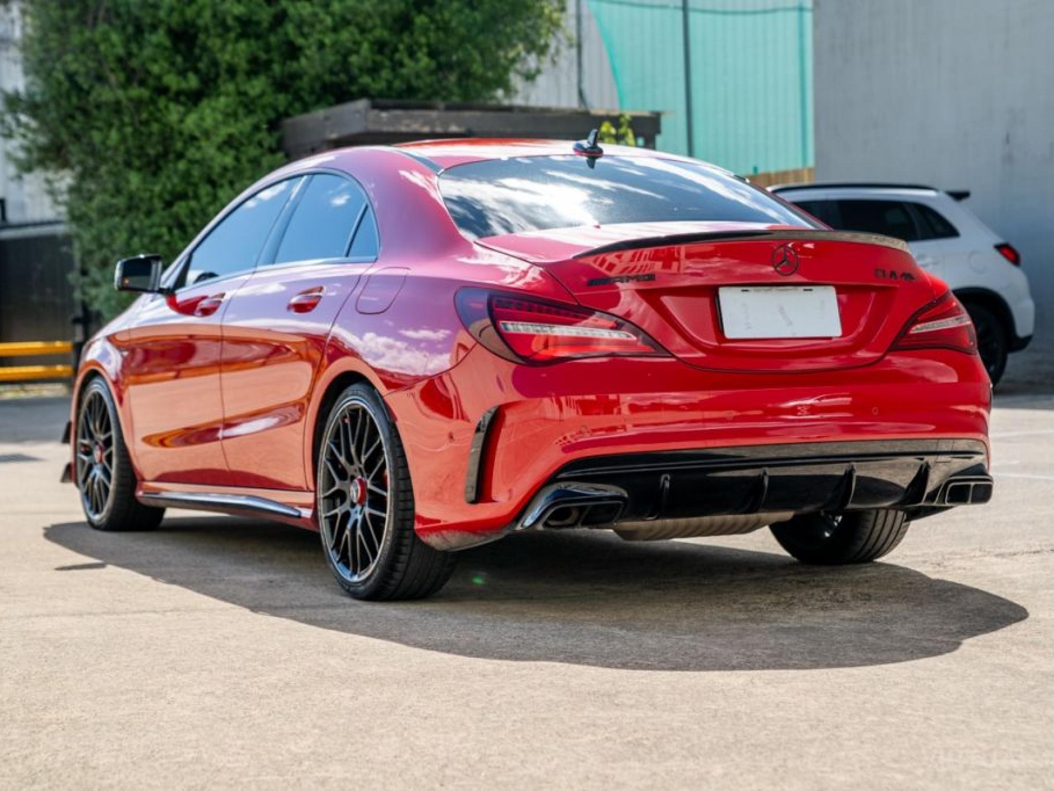MERCEDES-AMG CLA