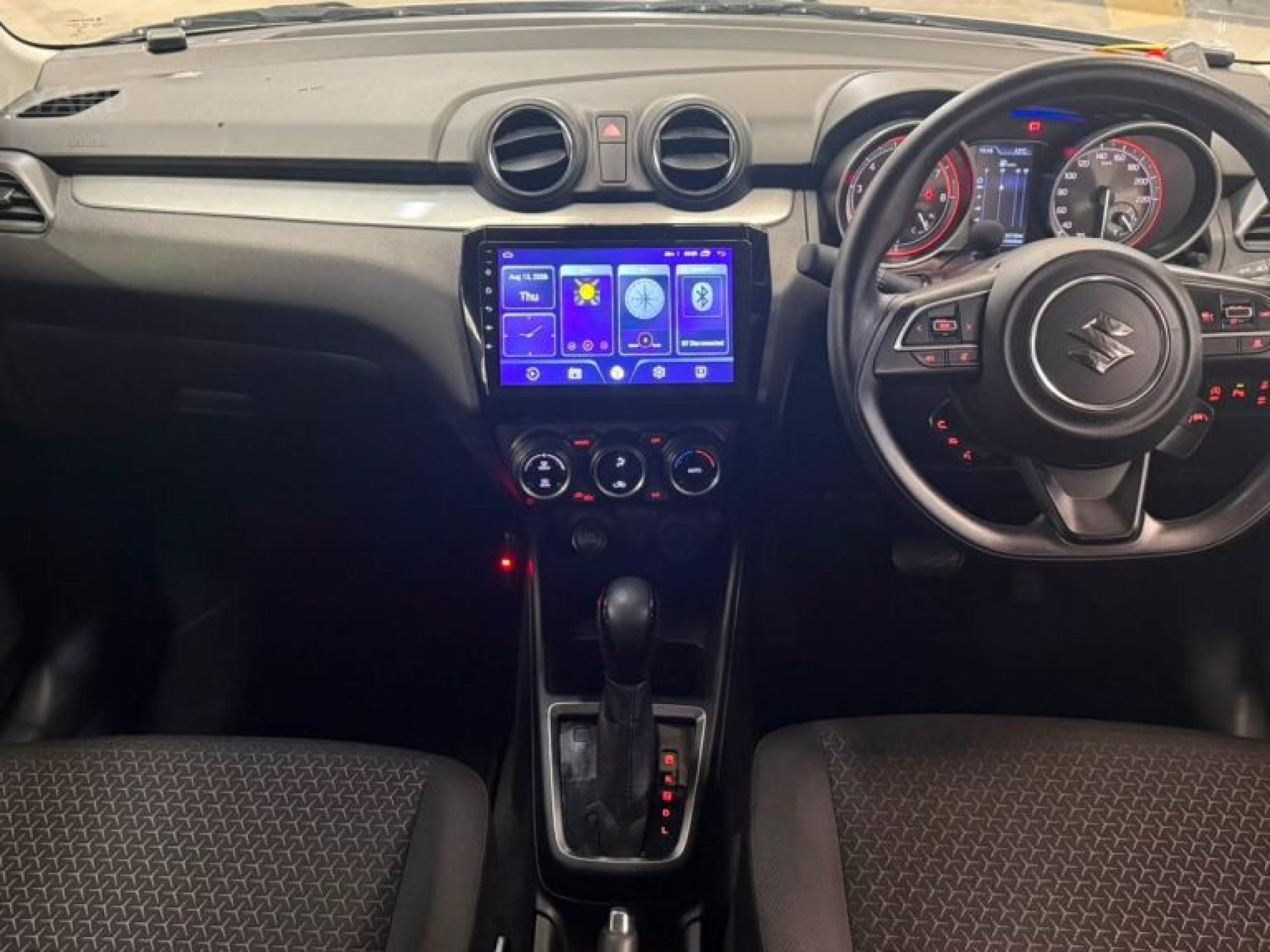 Suzuki SWIFT (HYBRID)