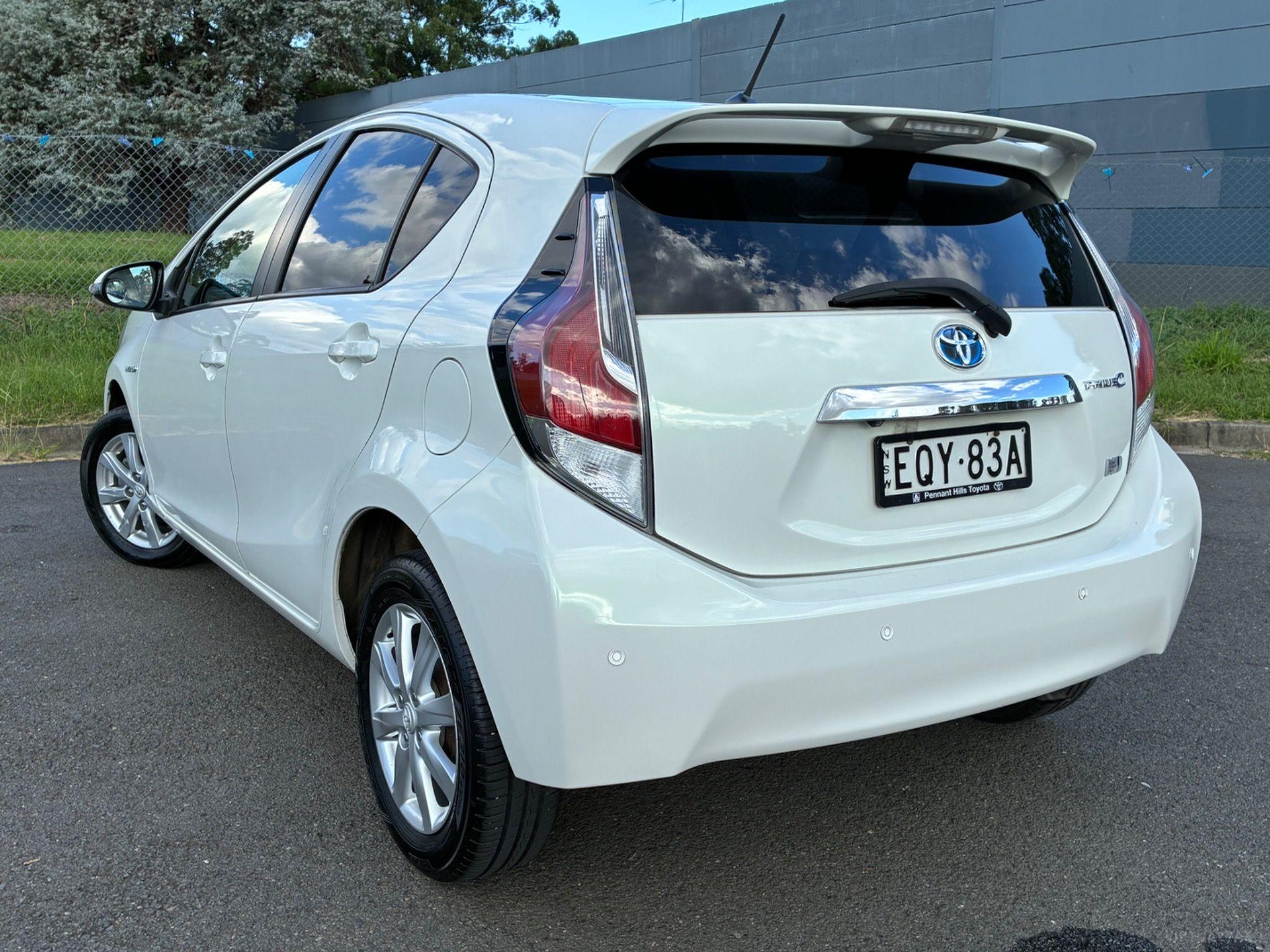 TOYOTA PRIUS-C