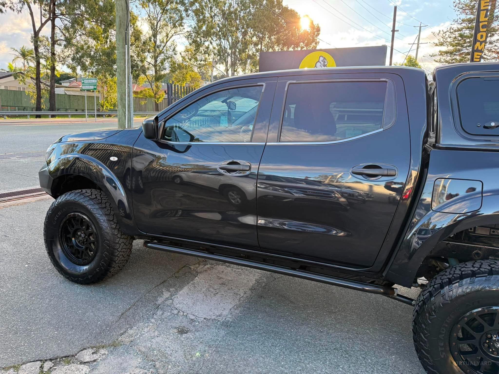NISSAN NAVARA