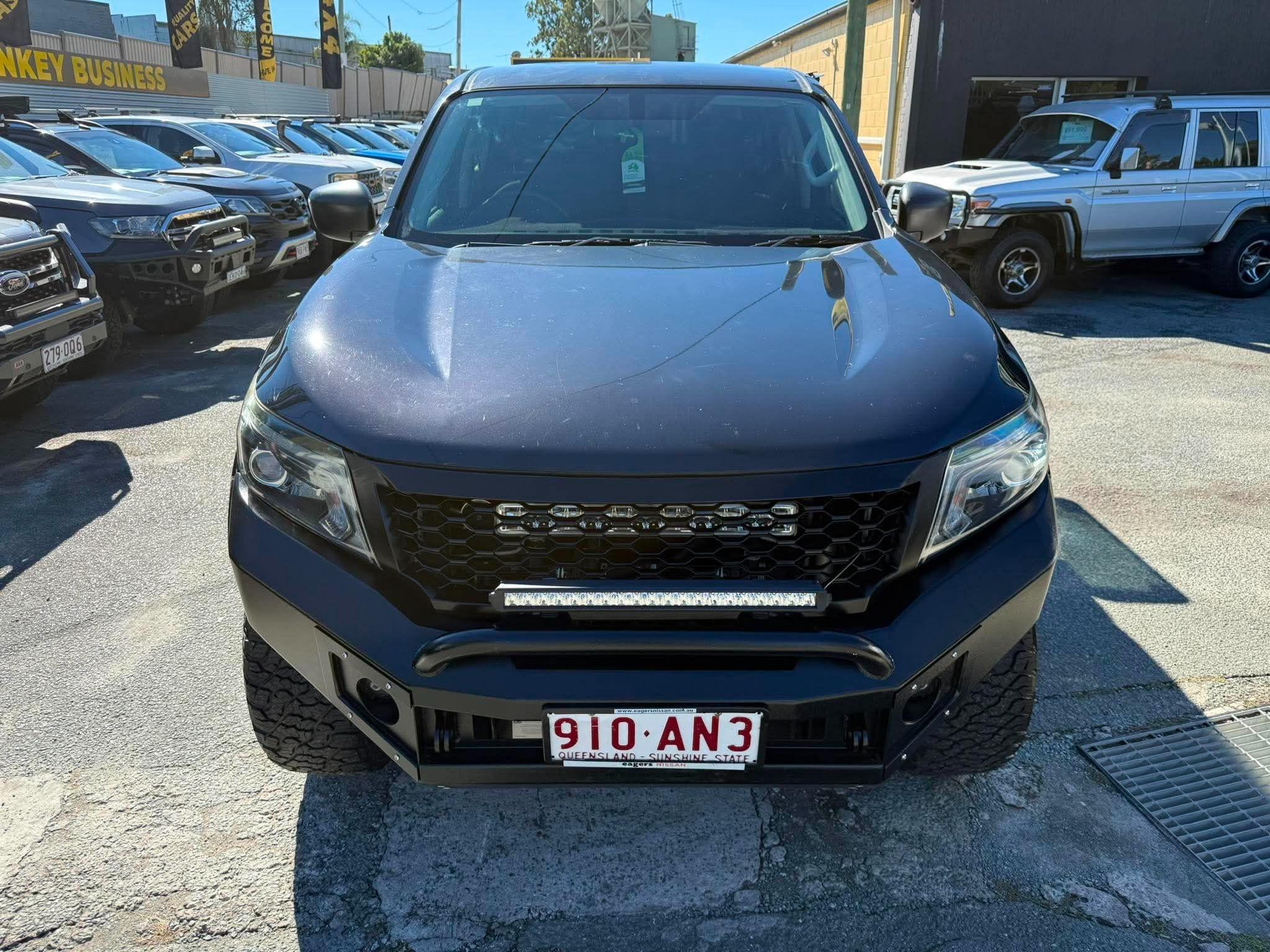NISSAN NAVARA
