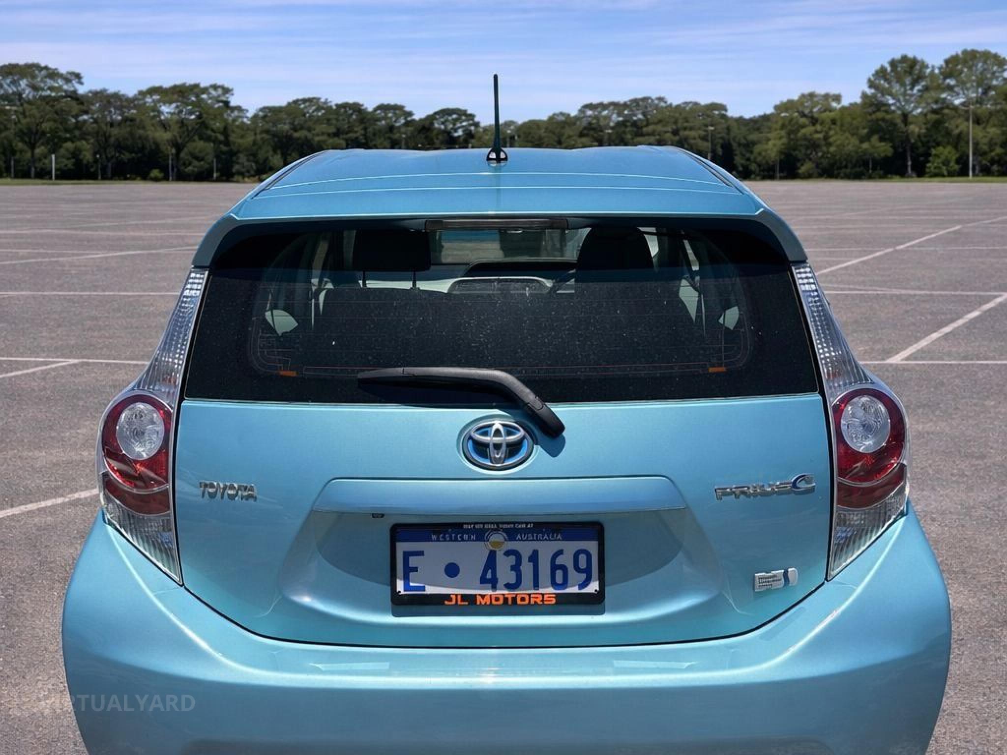 TOYOTA PRIUS-C