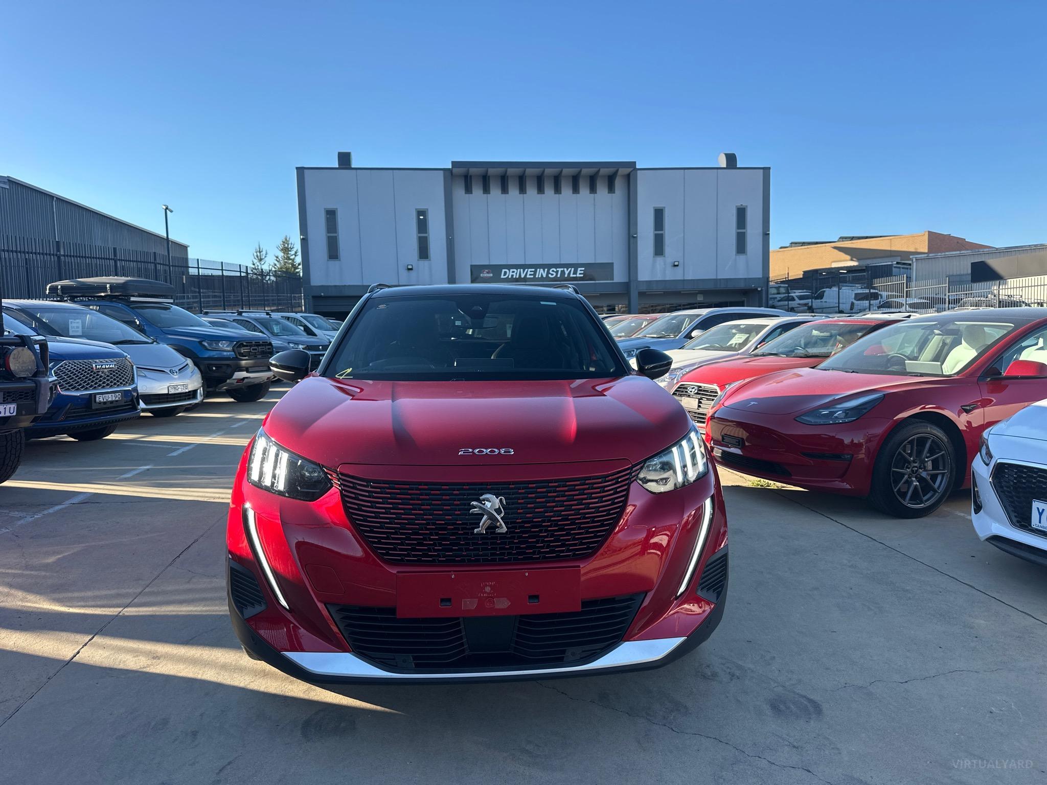 PEUGEOT e-2008