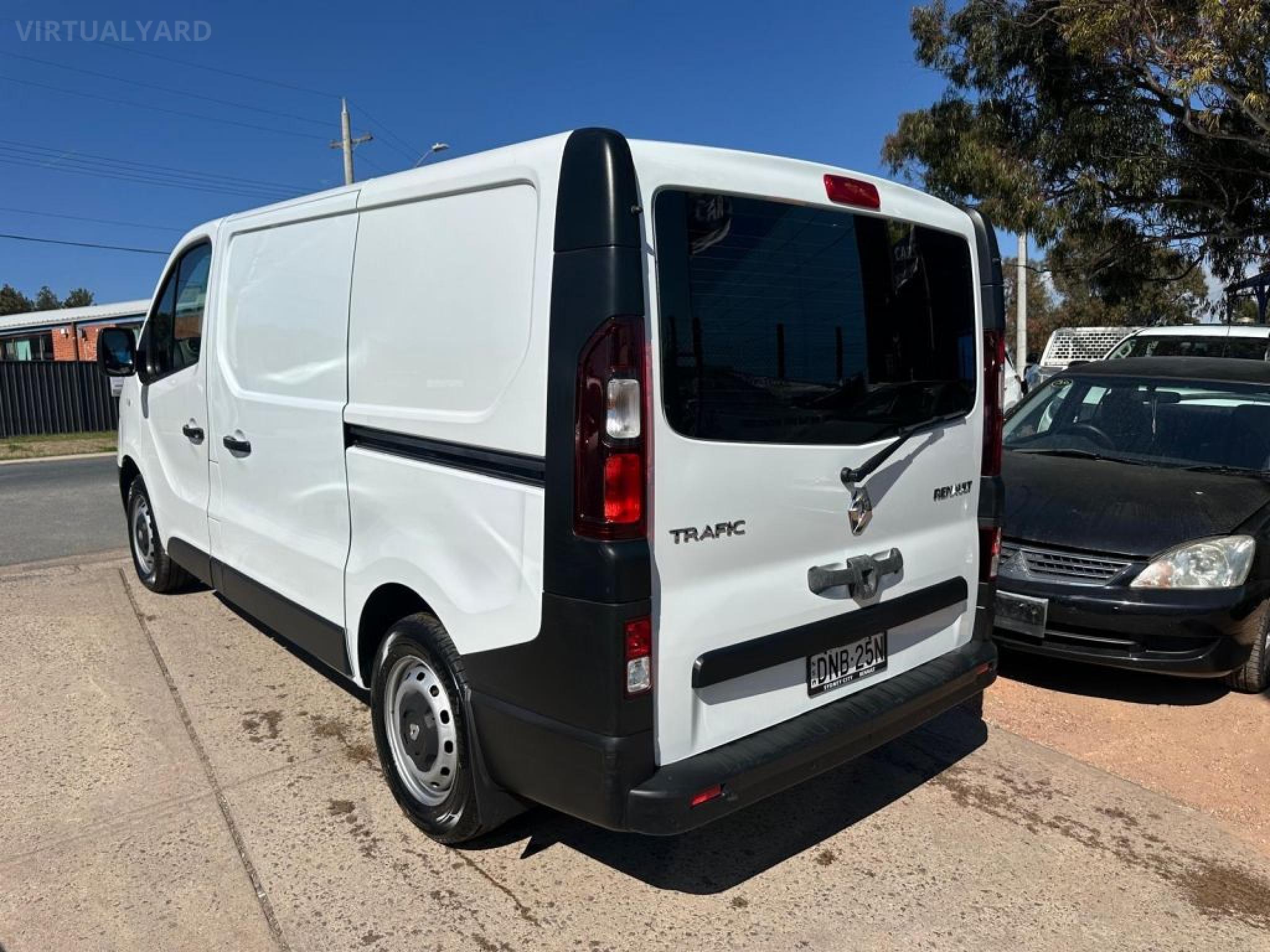RENAULT TRAFIC