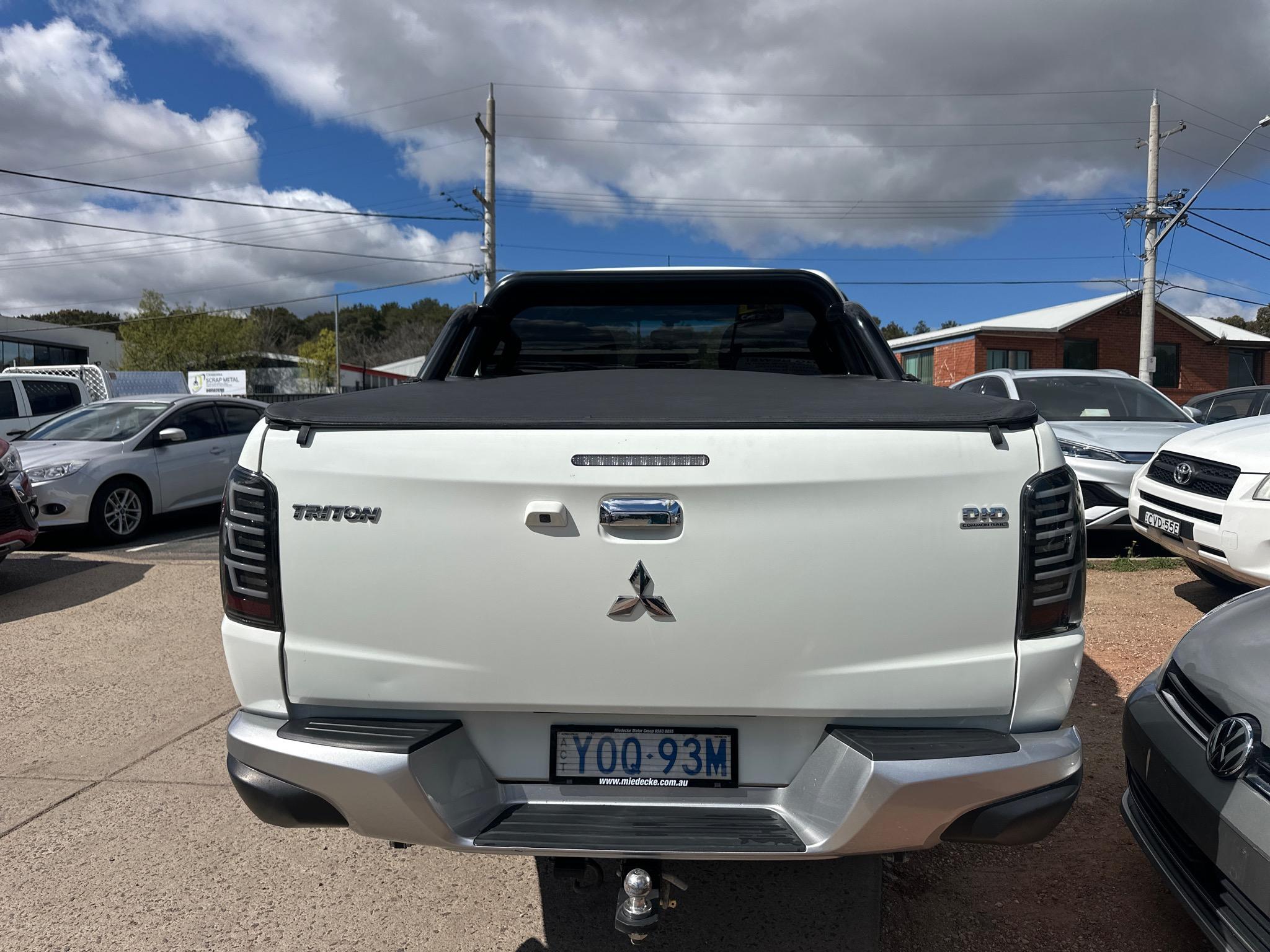 MITSUBISHI TRITON