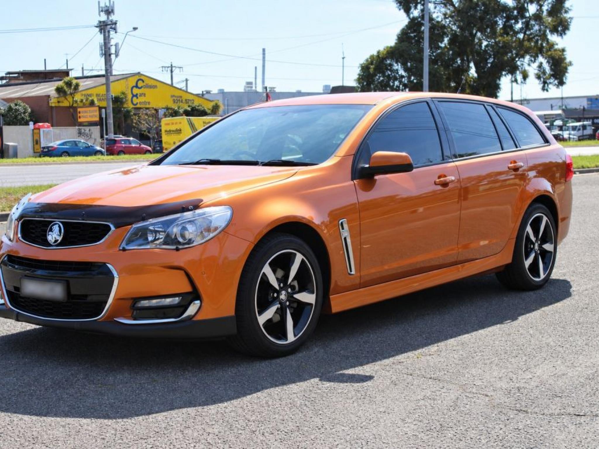 HOLDEN COMMODORE