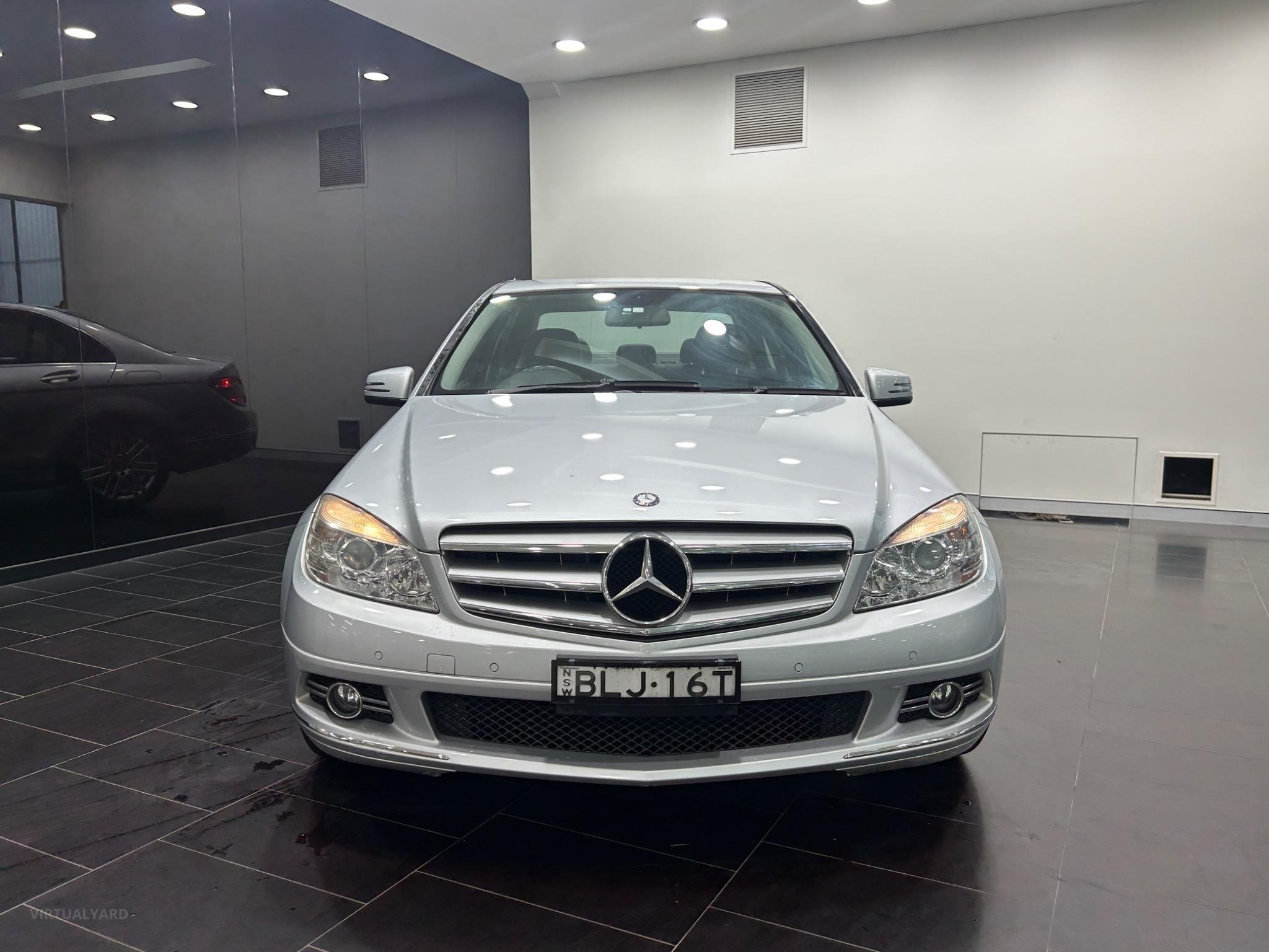 MERCEDES-BENZ C200