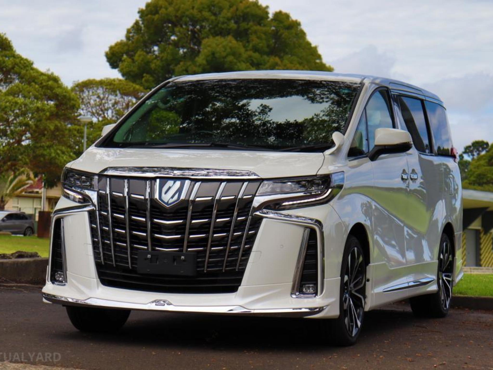 Toyota Alphard Hybrid