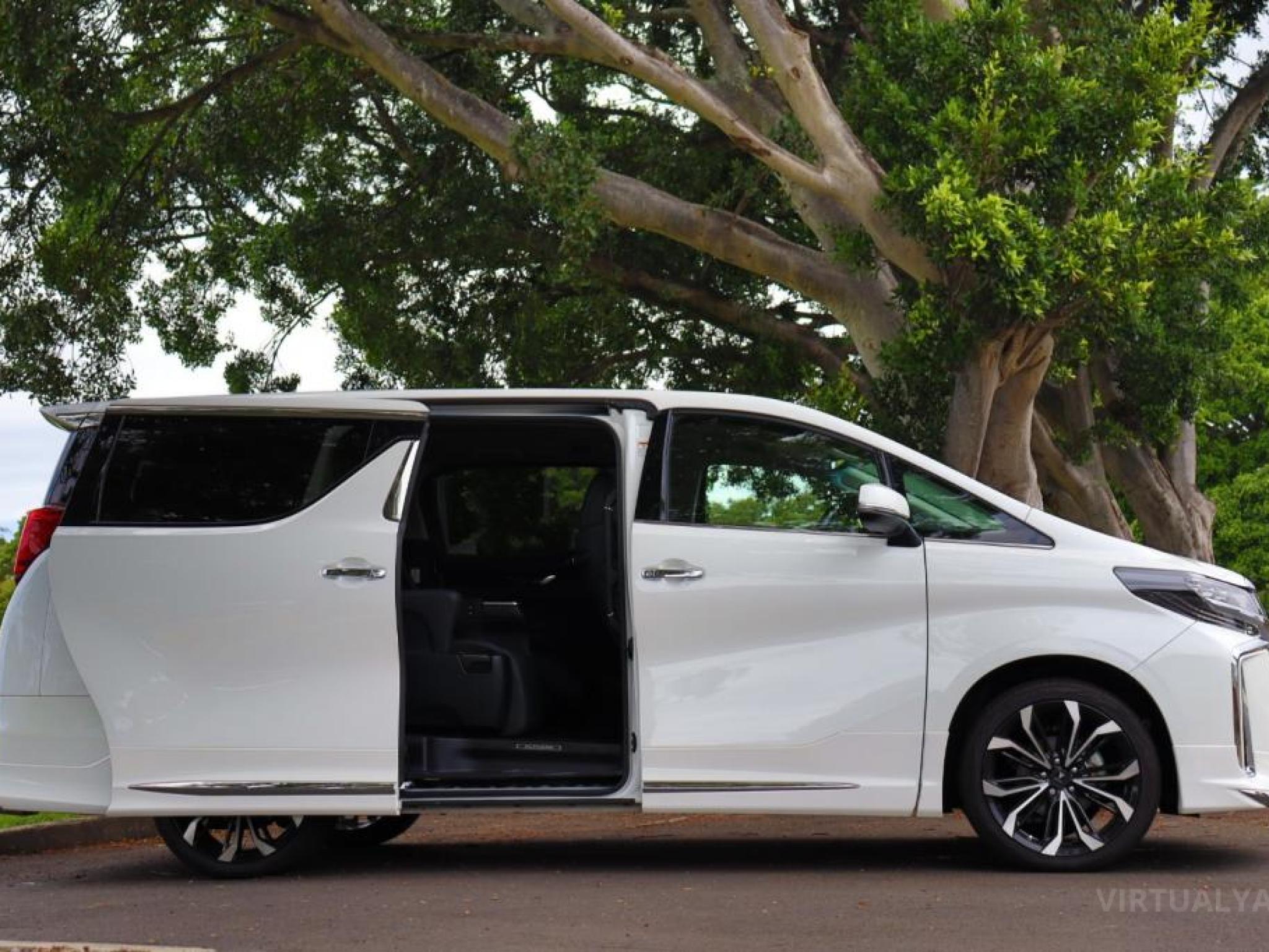 Toyota Alphard Hybrid