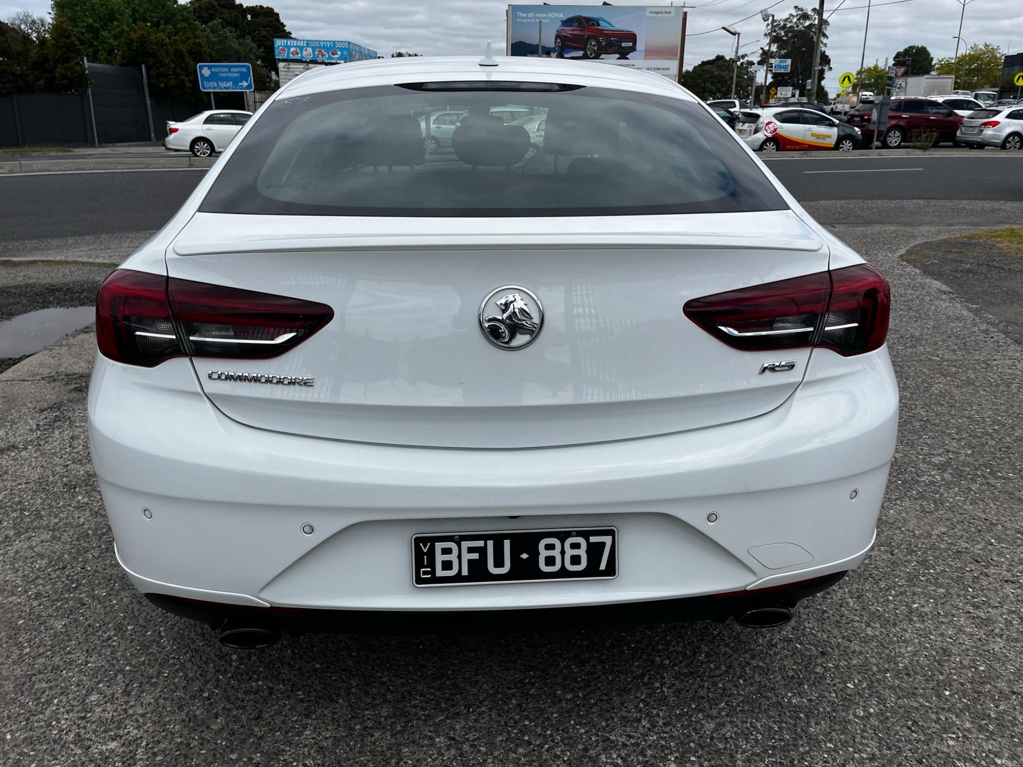 HOLDEN COMMODORE