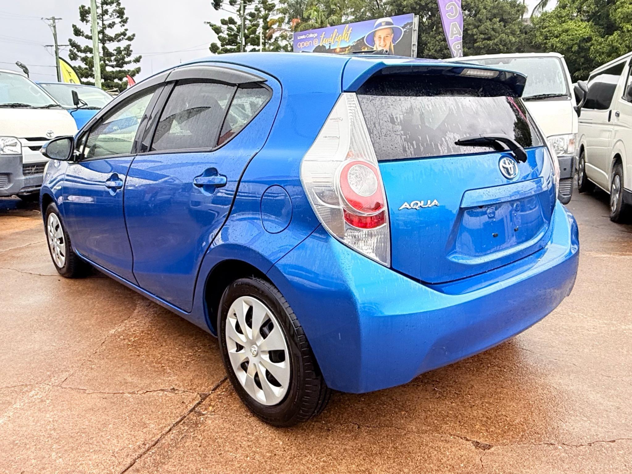 TOYOTA PRIUS-C