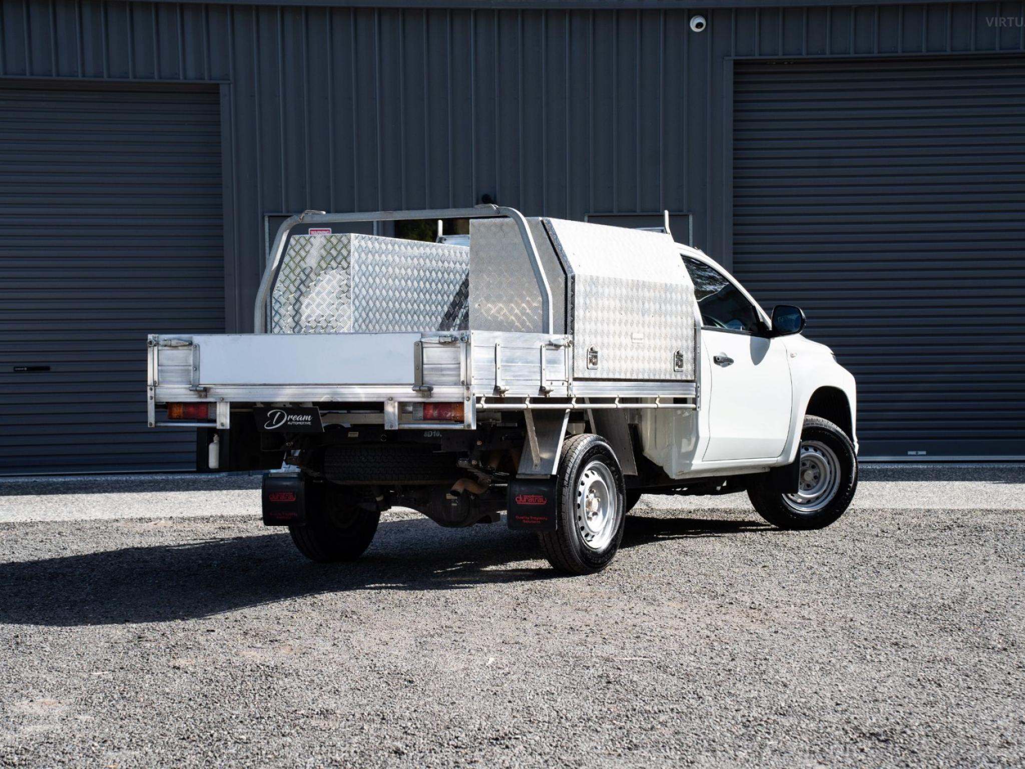MITSUBISHI TRITON