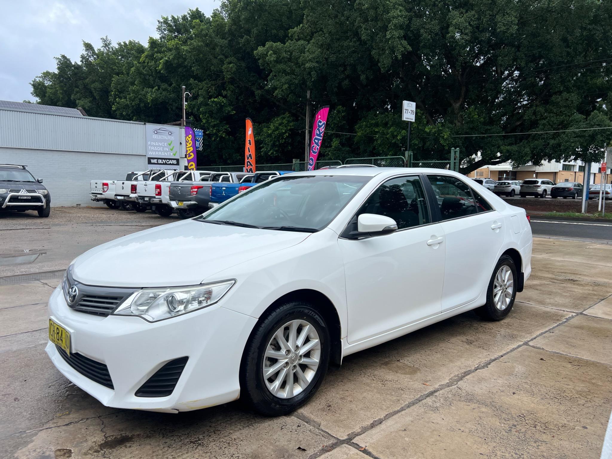 TOYOTA CAMRY