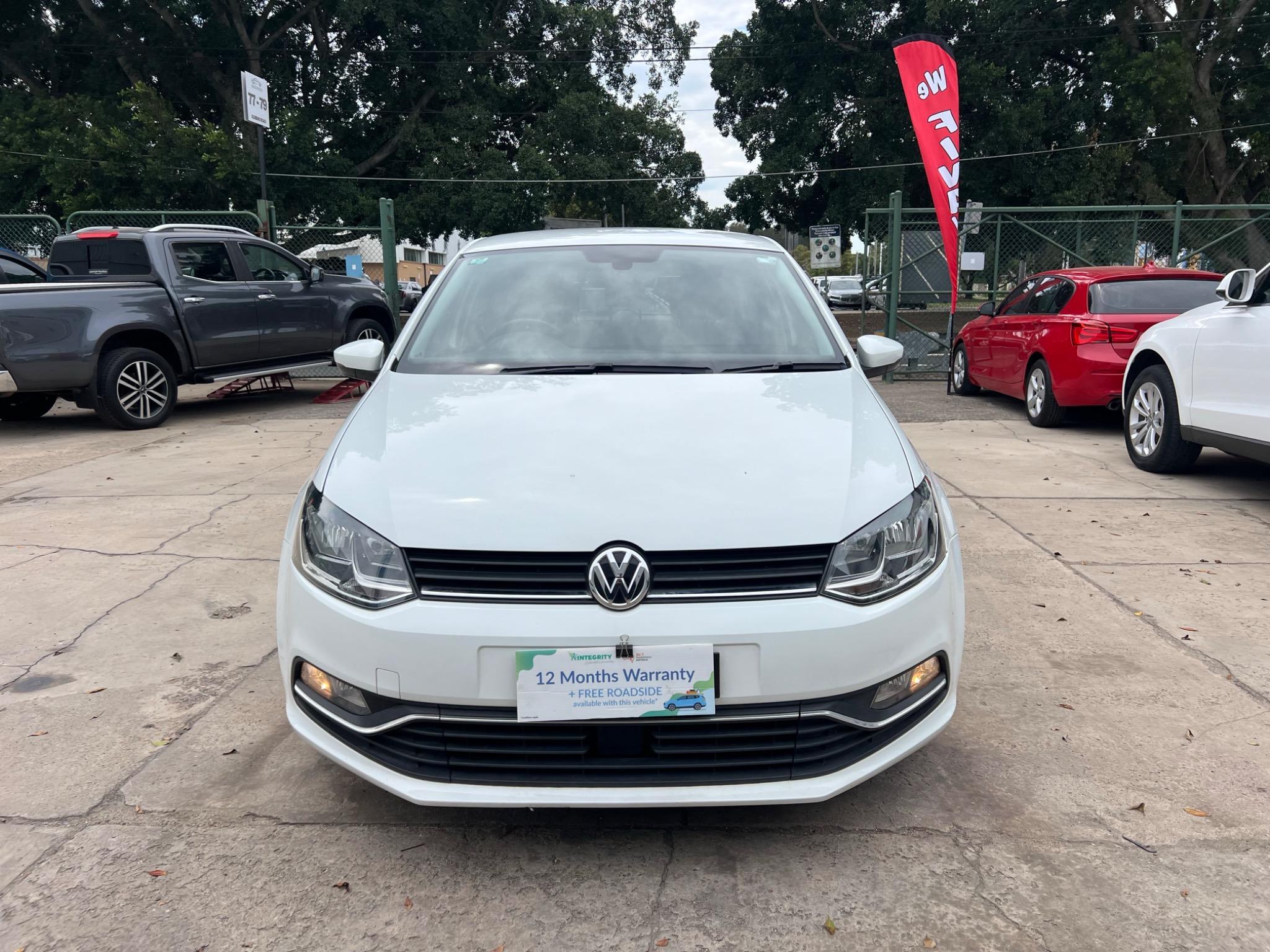 VOLKSWAGEN POLO