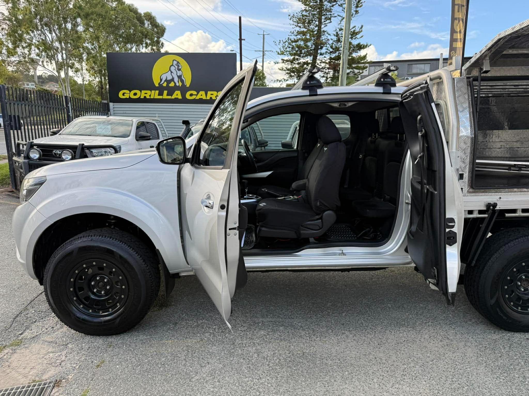 NISSAN NAVARA