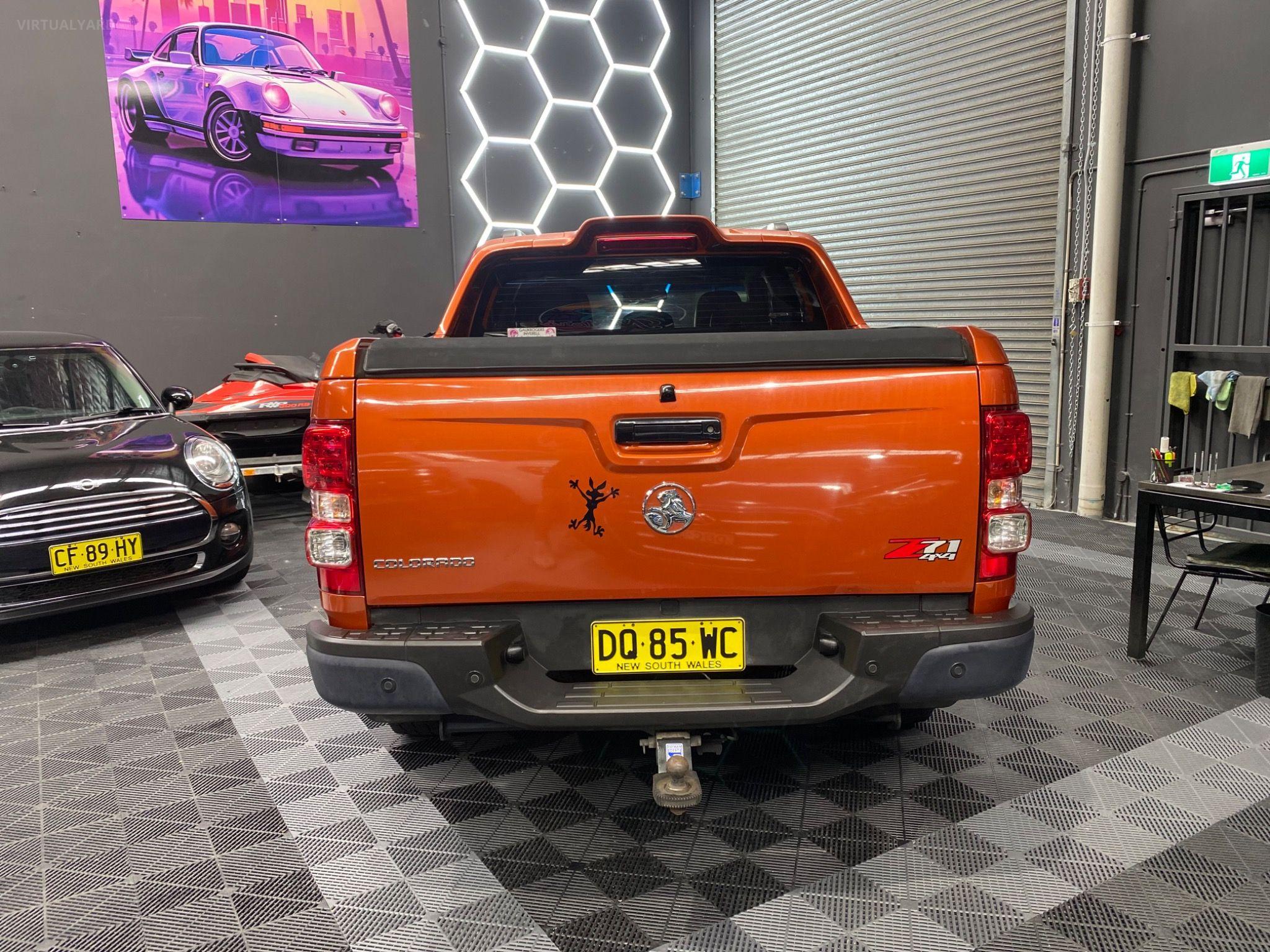 HOLDEN COLORADO