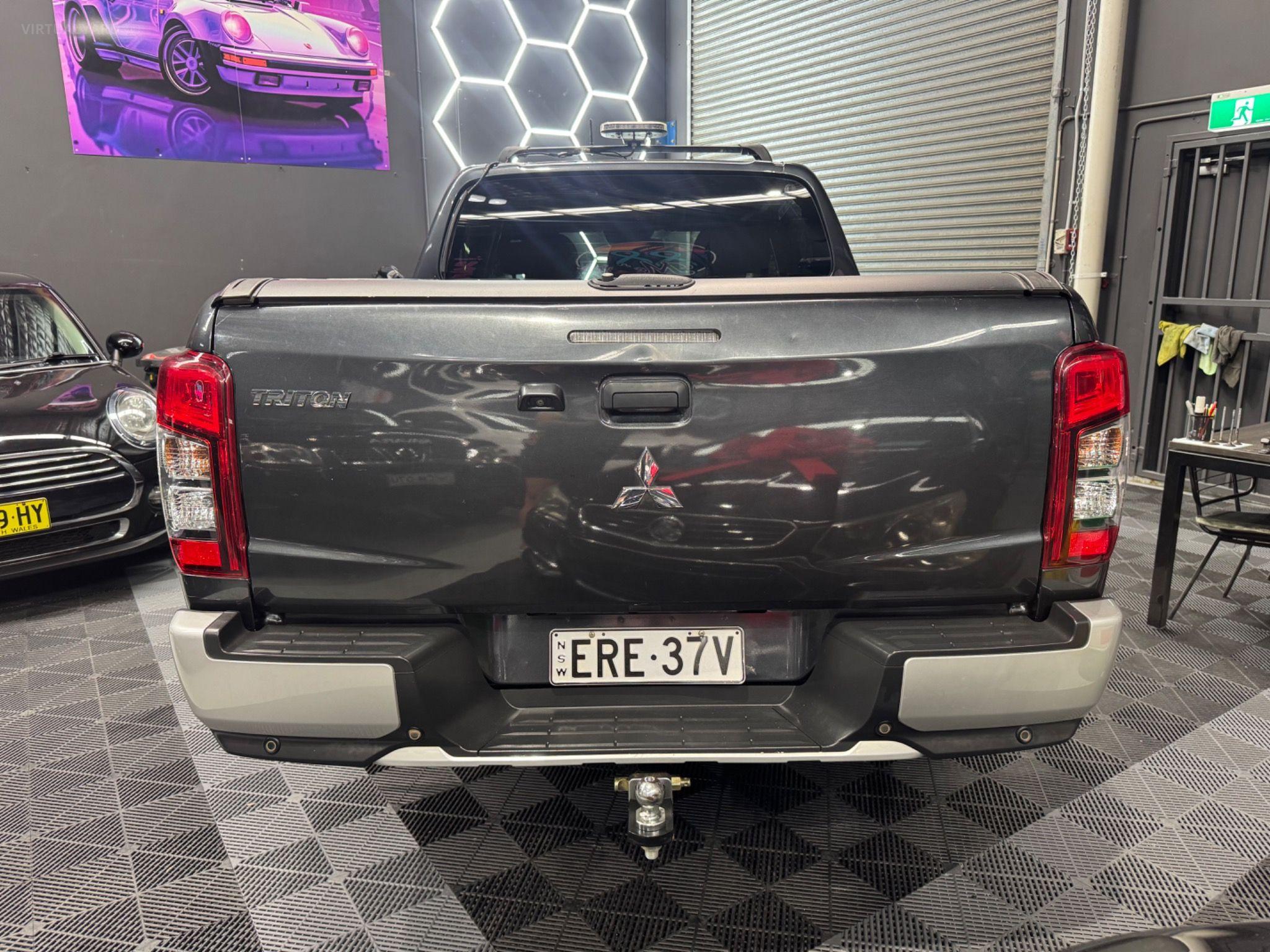 MITSUBISHI TRITON