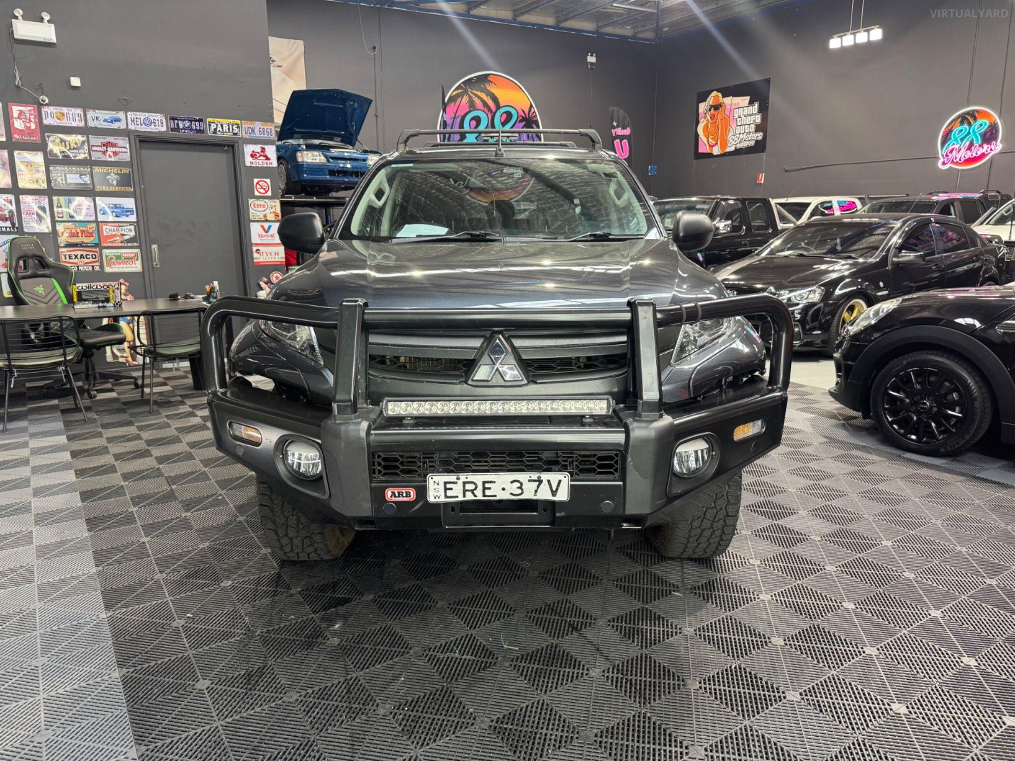 MITSUBISHI TRITON