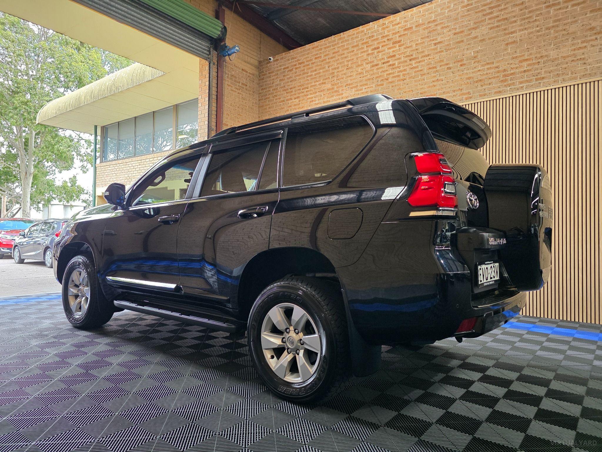 TOYOTA LANDCRUISER PRADO